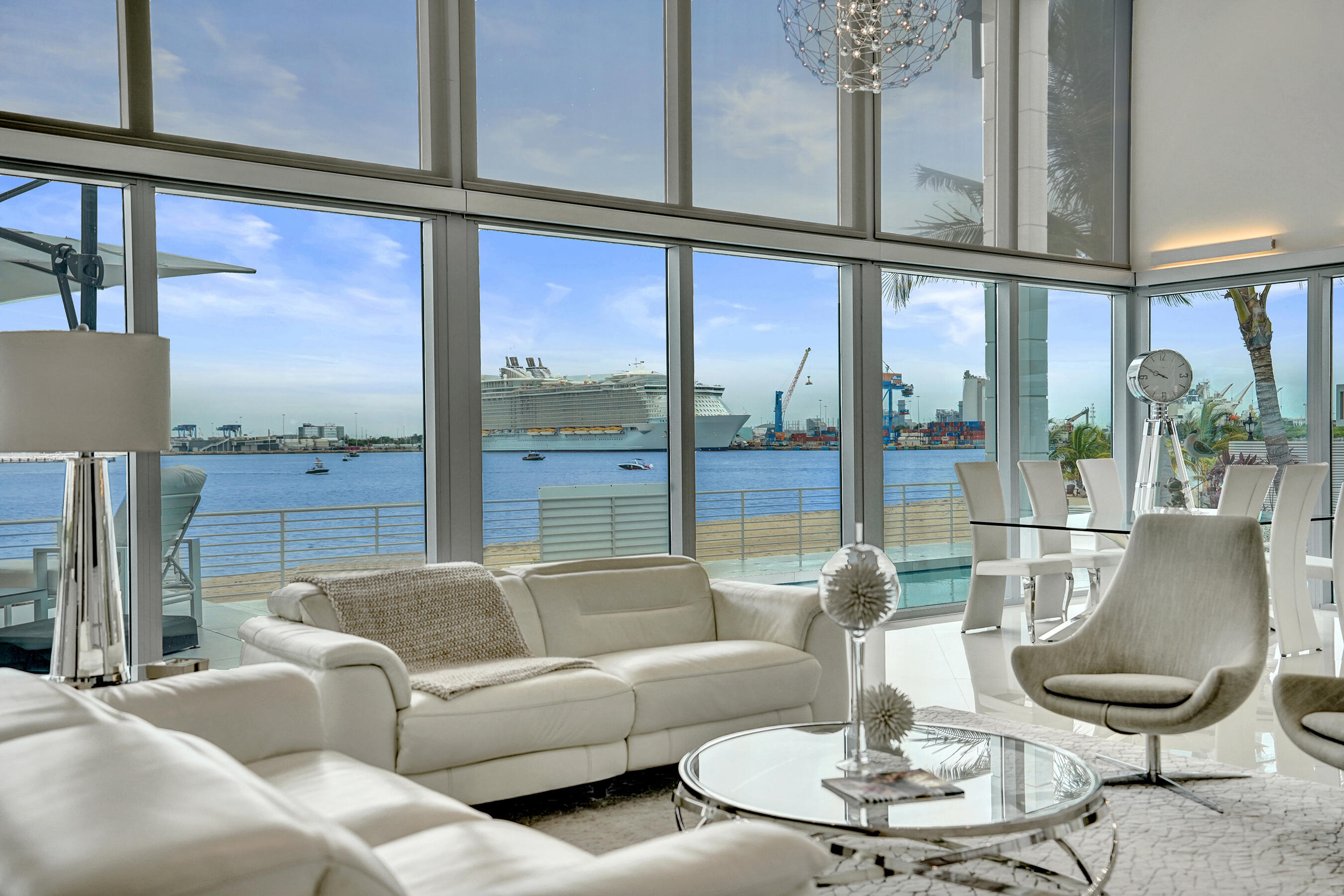2200 SE 21st Fort Lauderdale, FL 33316
