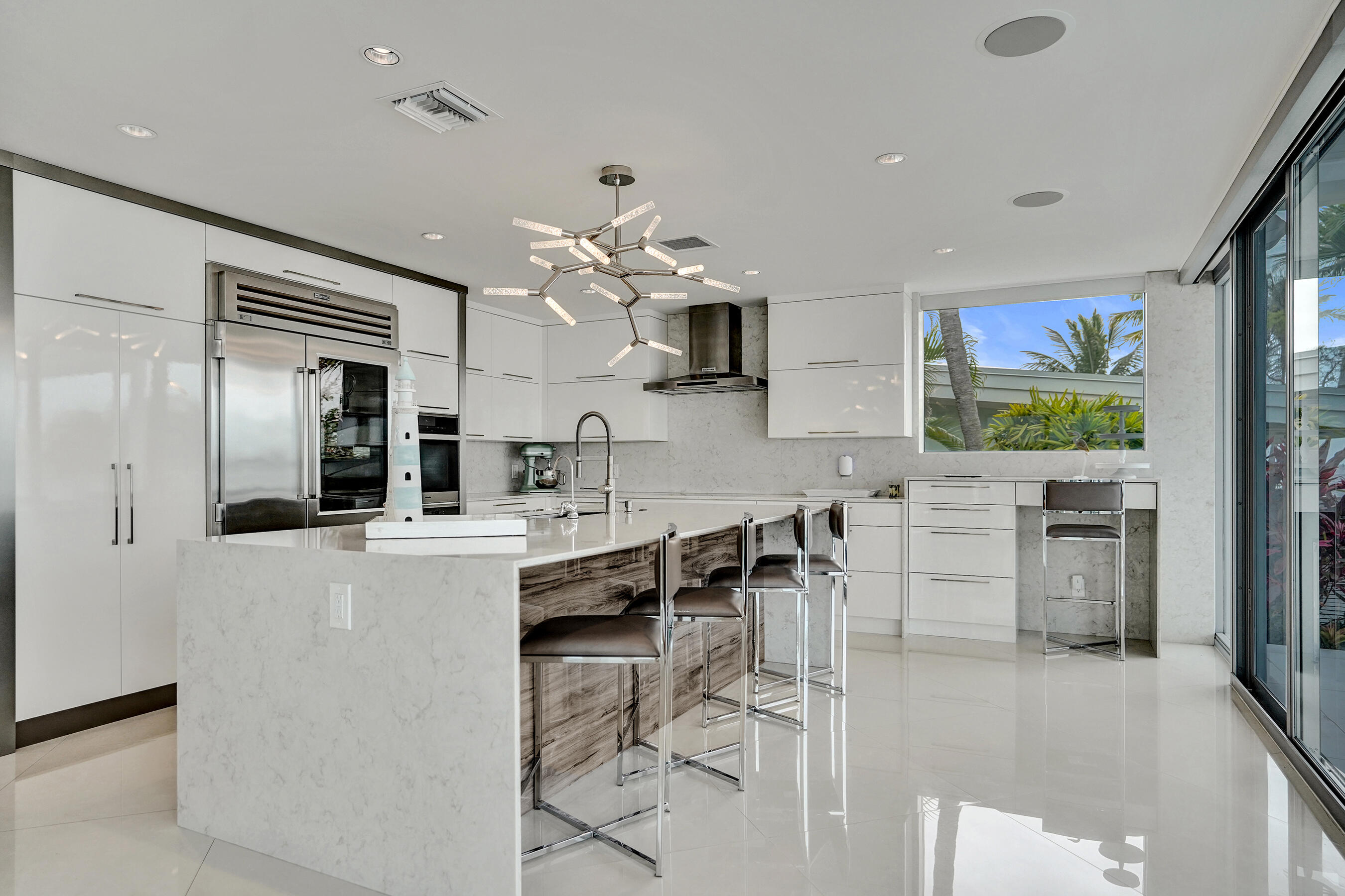 2200 SE 21st Fort Lauderdale, FL 33316