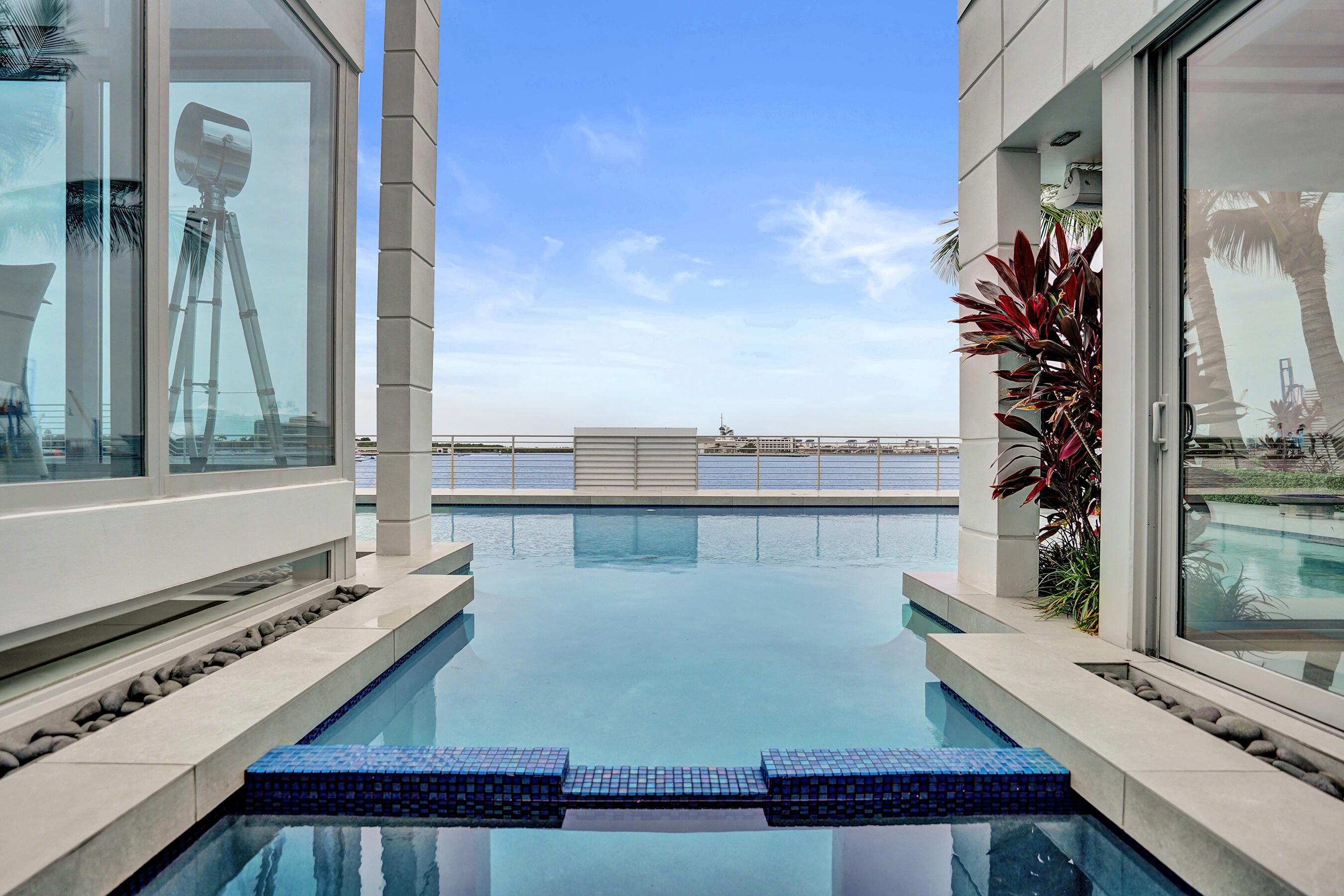 2200 SE 21st Fort Lauderdale, FL 33316