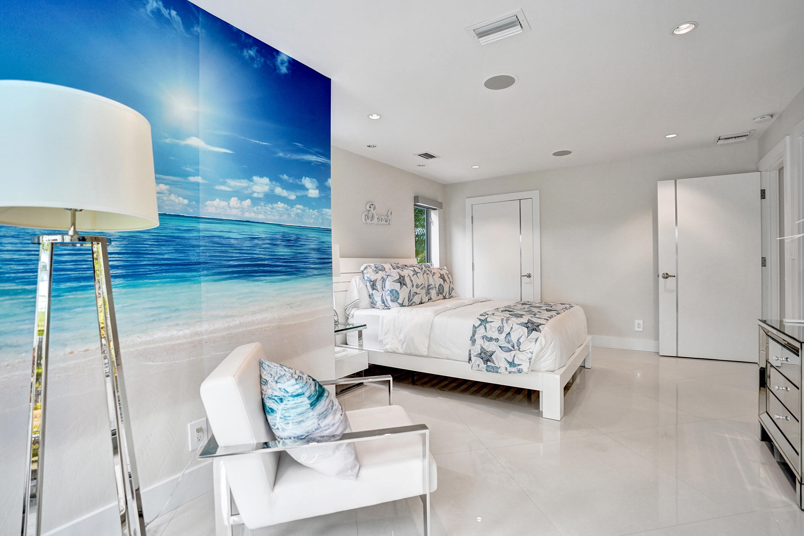 2200 SE 21st Fort Lauderdale, FL 33316