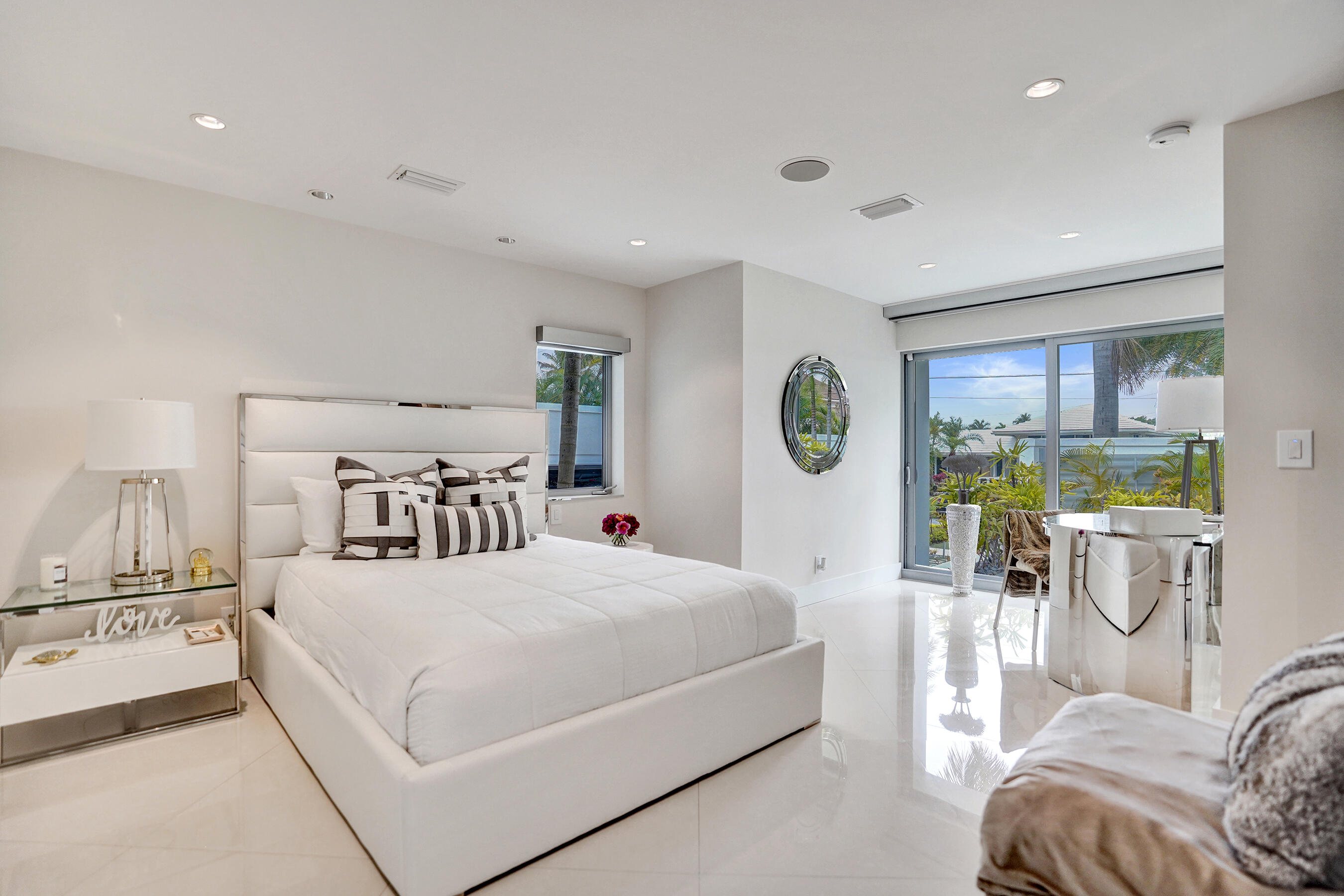 2200 SE 21st Fort Lauderdale, FL 33316