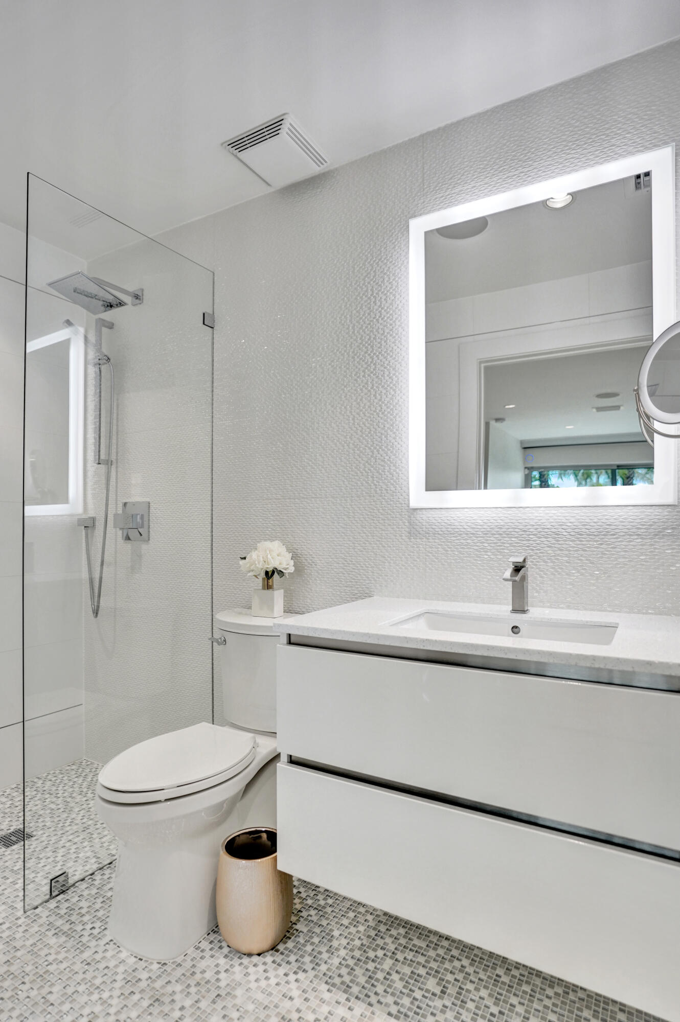 2200 SE 21st Fort Lauderdale, FL 33316