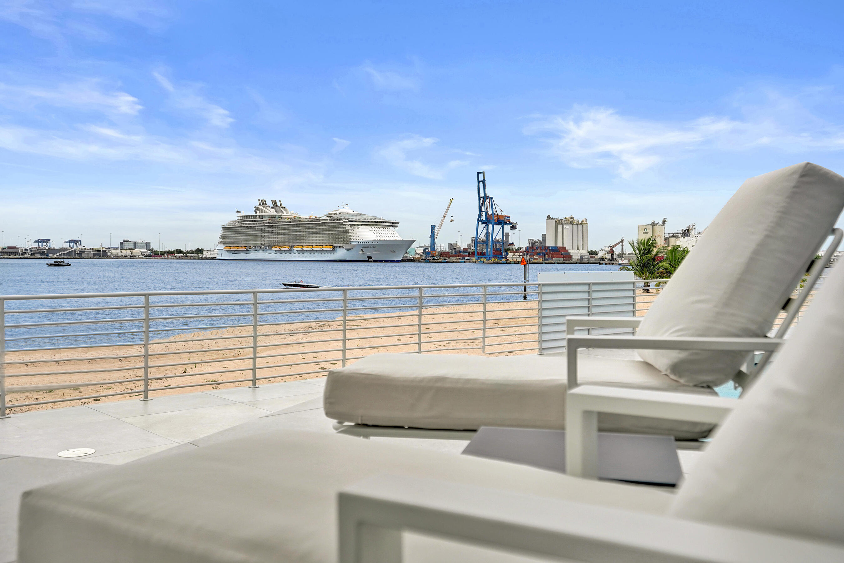 2200 SE 21st Fort Lauderdale, FL 33316