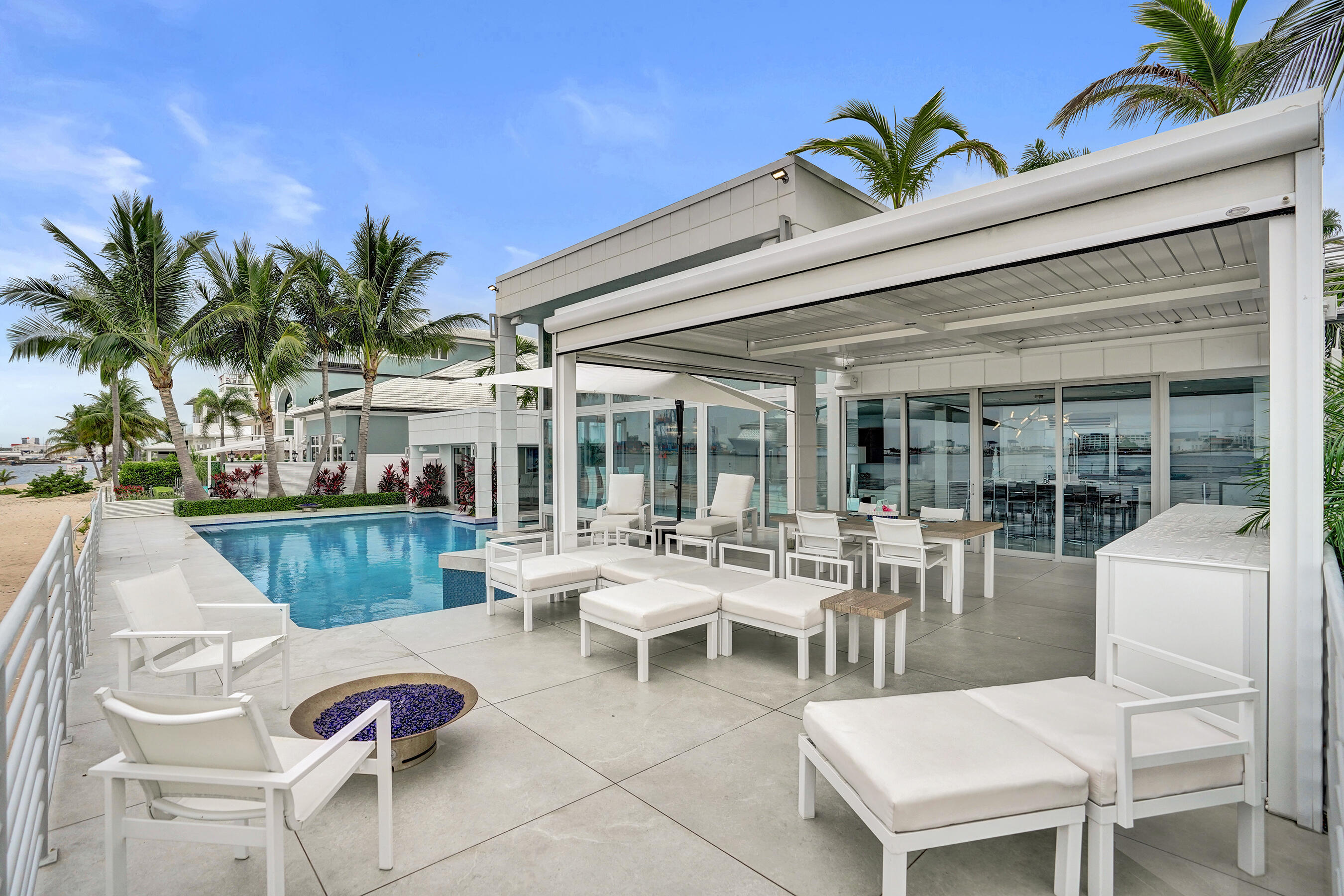 2200 SE 21st Fort Lauderdale, FL 33316
