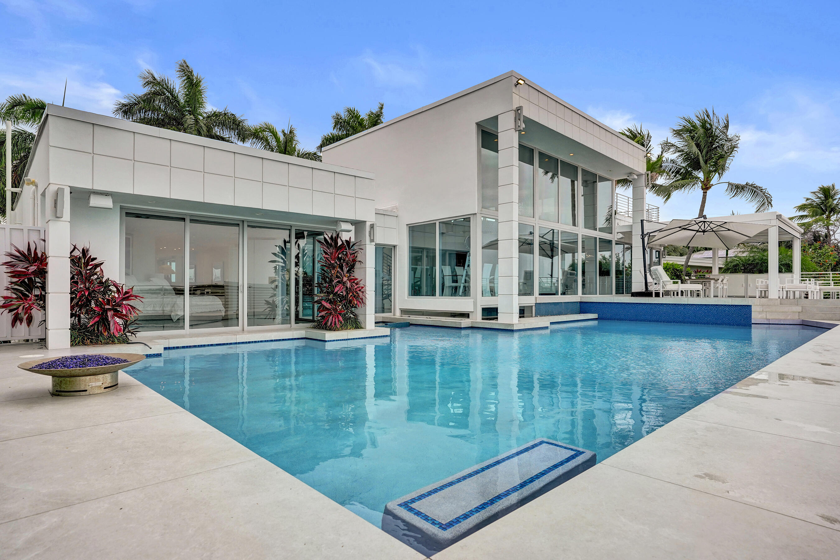 2200 SE 21st Fort Lauderdale, FL 33316