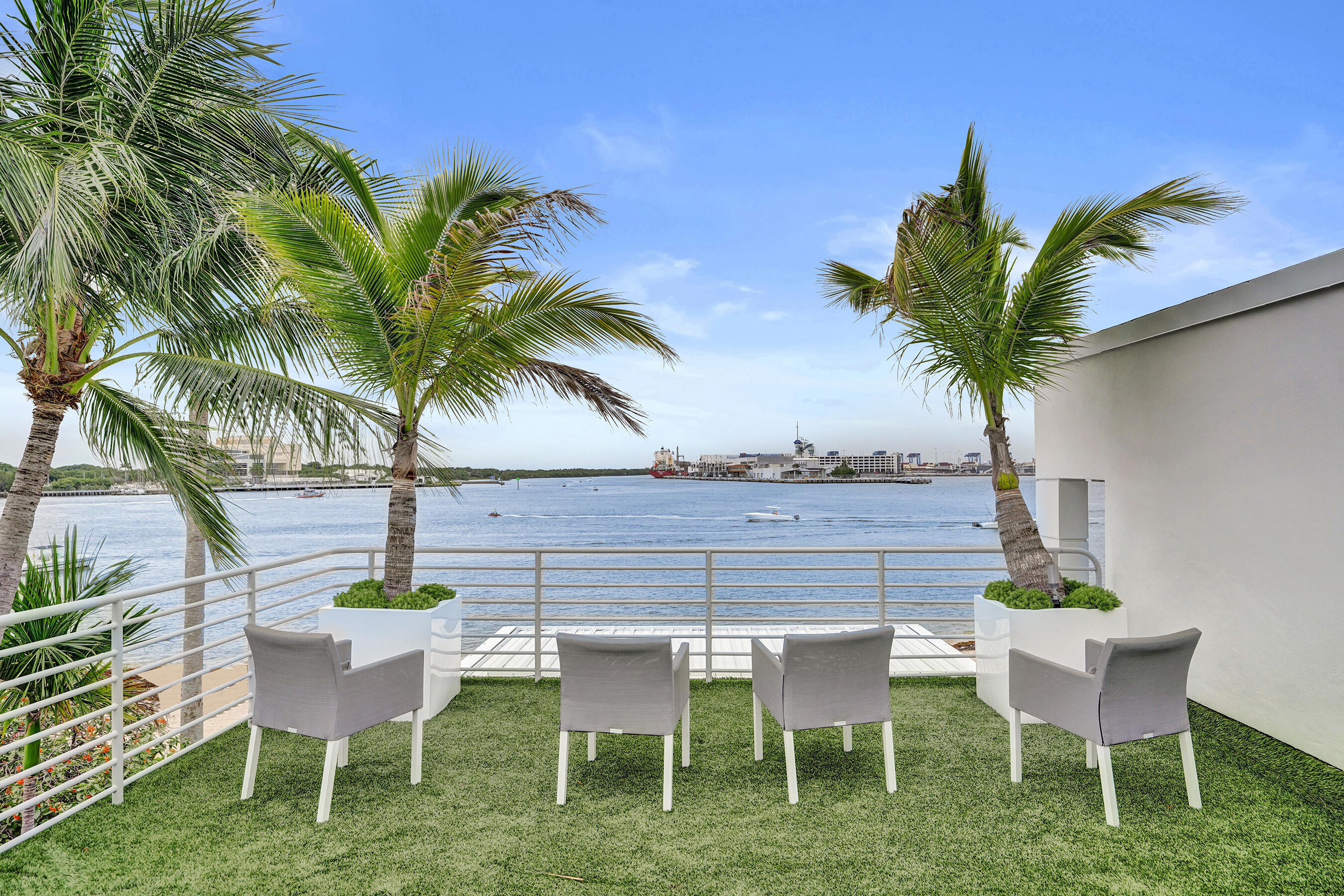 2200 SE 21st Fort Lauderdale, FL 33316