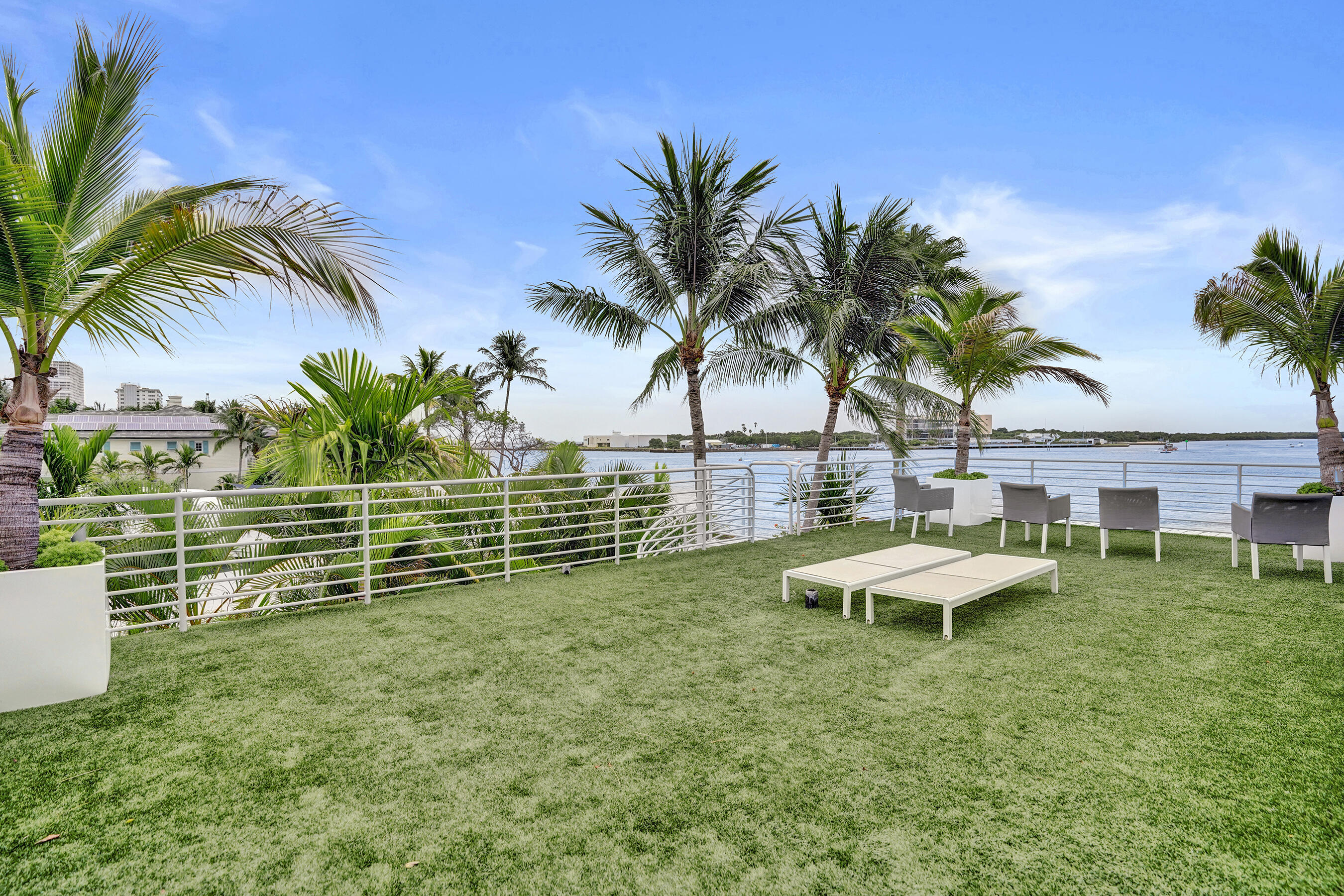 2200 SE 21st Fort Lauderdale, FL 33316