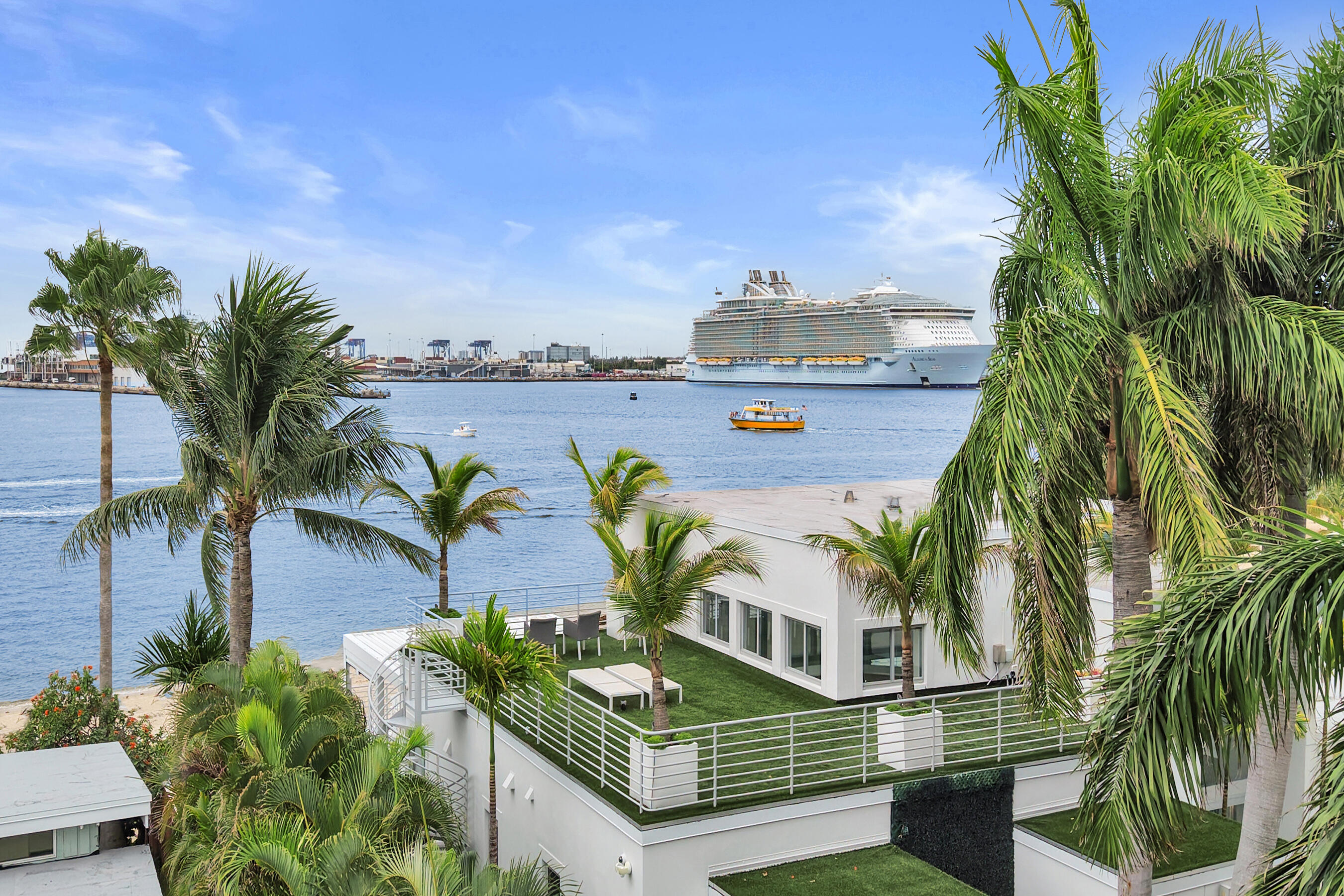 2200 SE 21st Fort Lauderdale, FL 33316