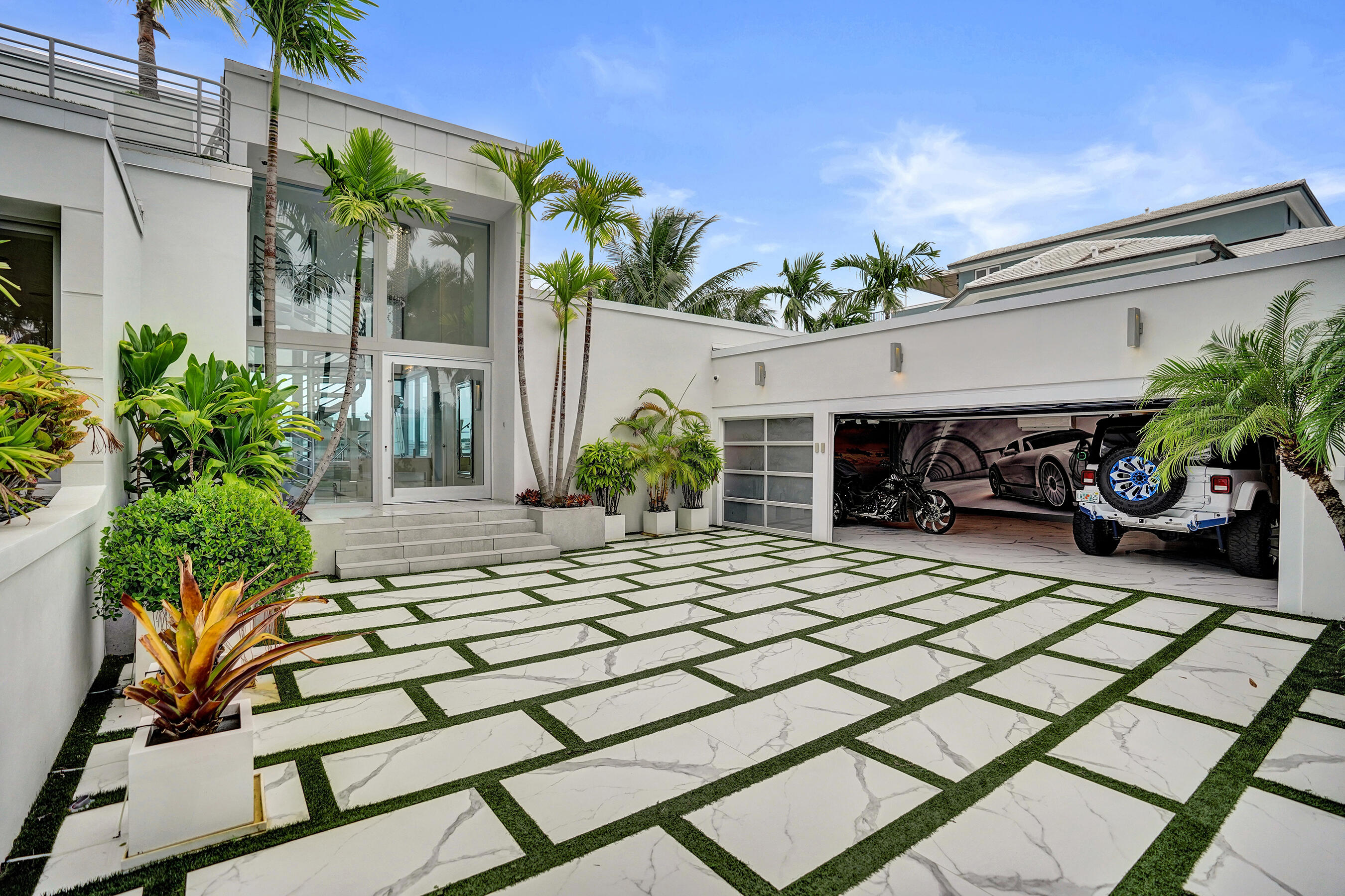 2200 SE 21st Fort Lauderdale, FL 33316