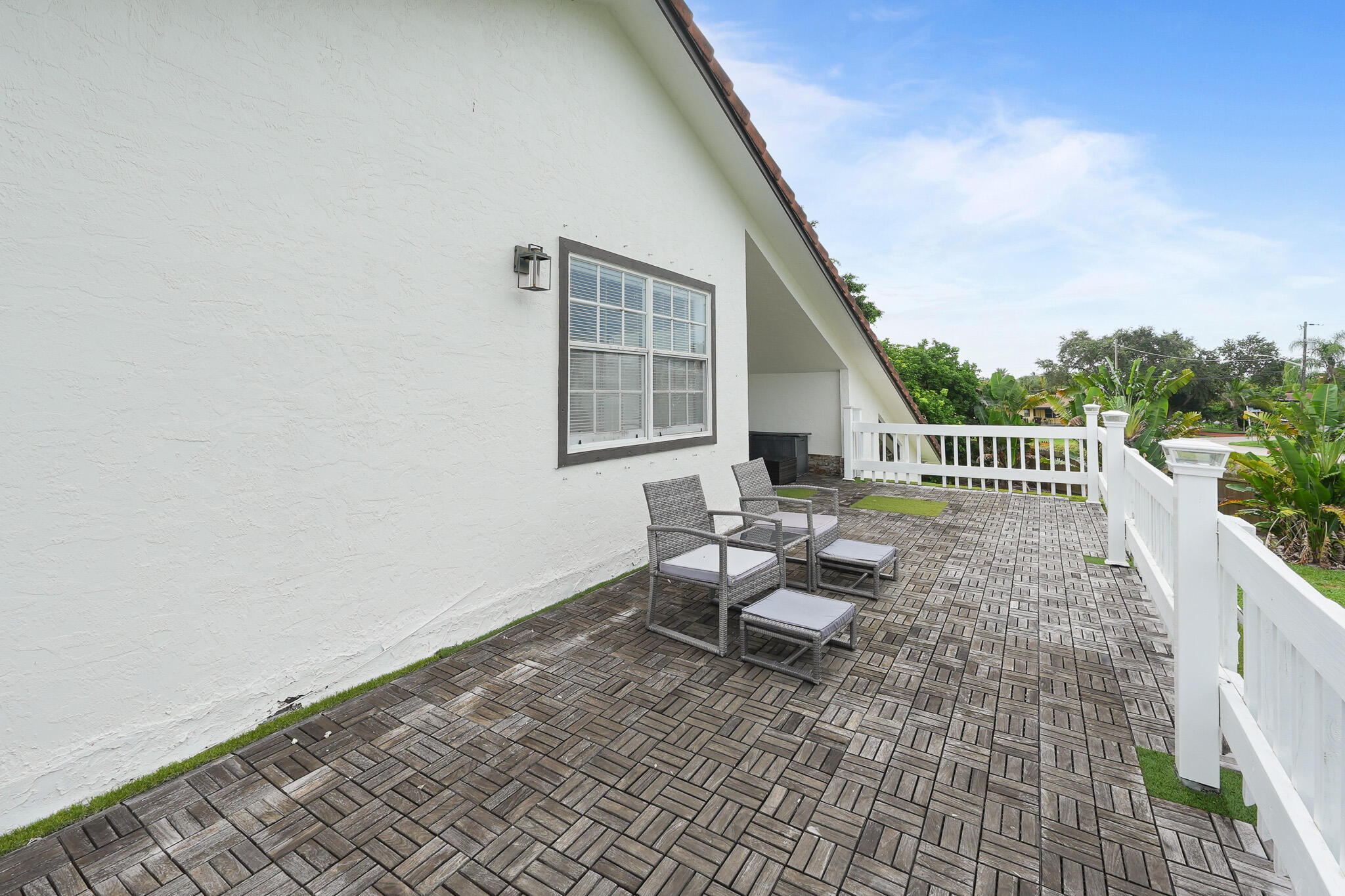 6785 Escondida Lake Clarke Shores, FL 33406