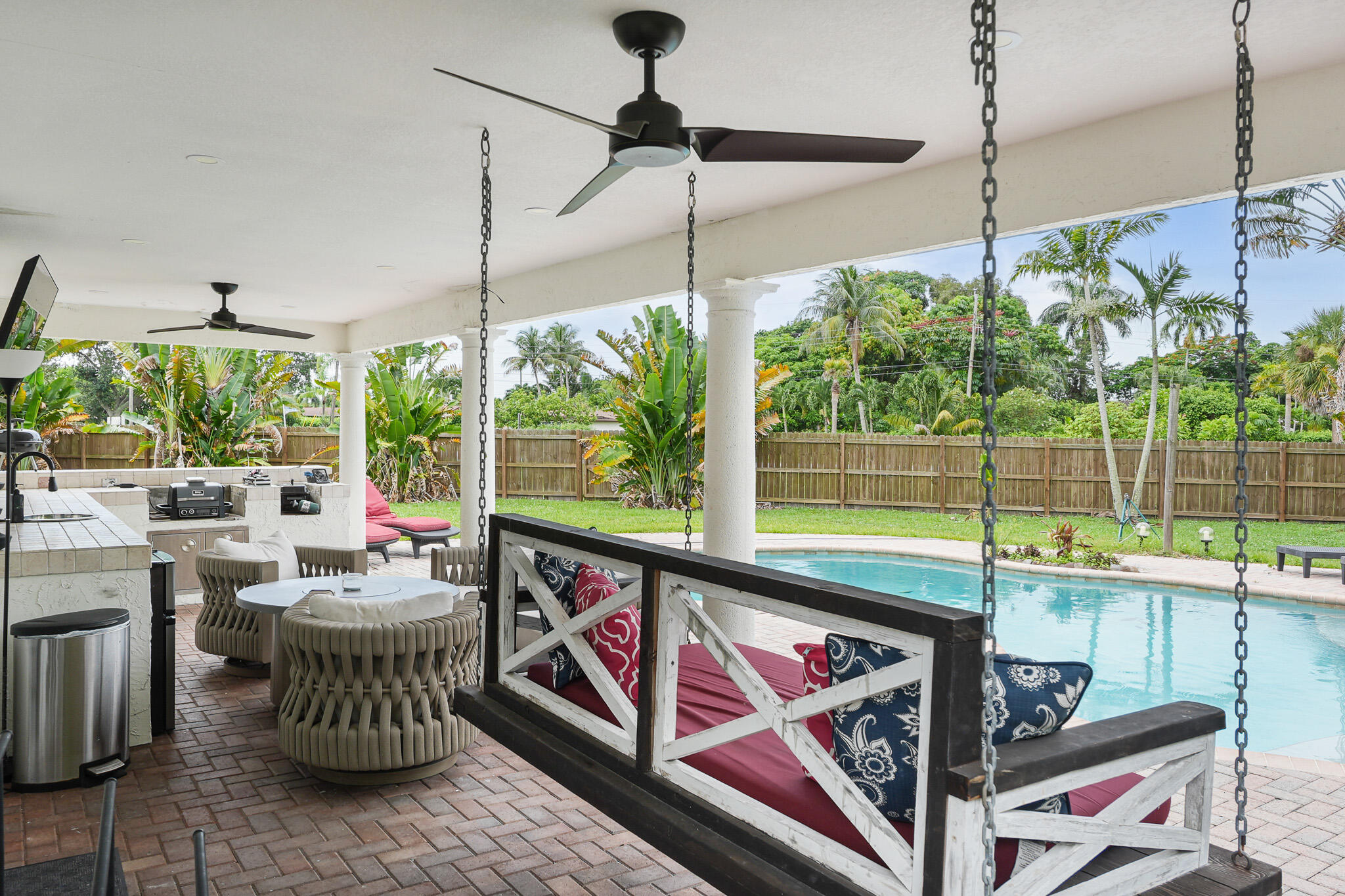 6785 Escondida Lake Clarke Shores, FL 33406