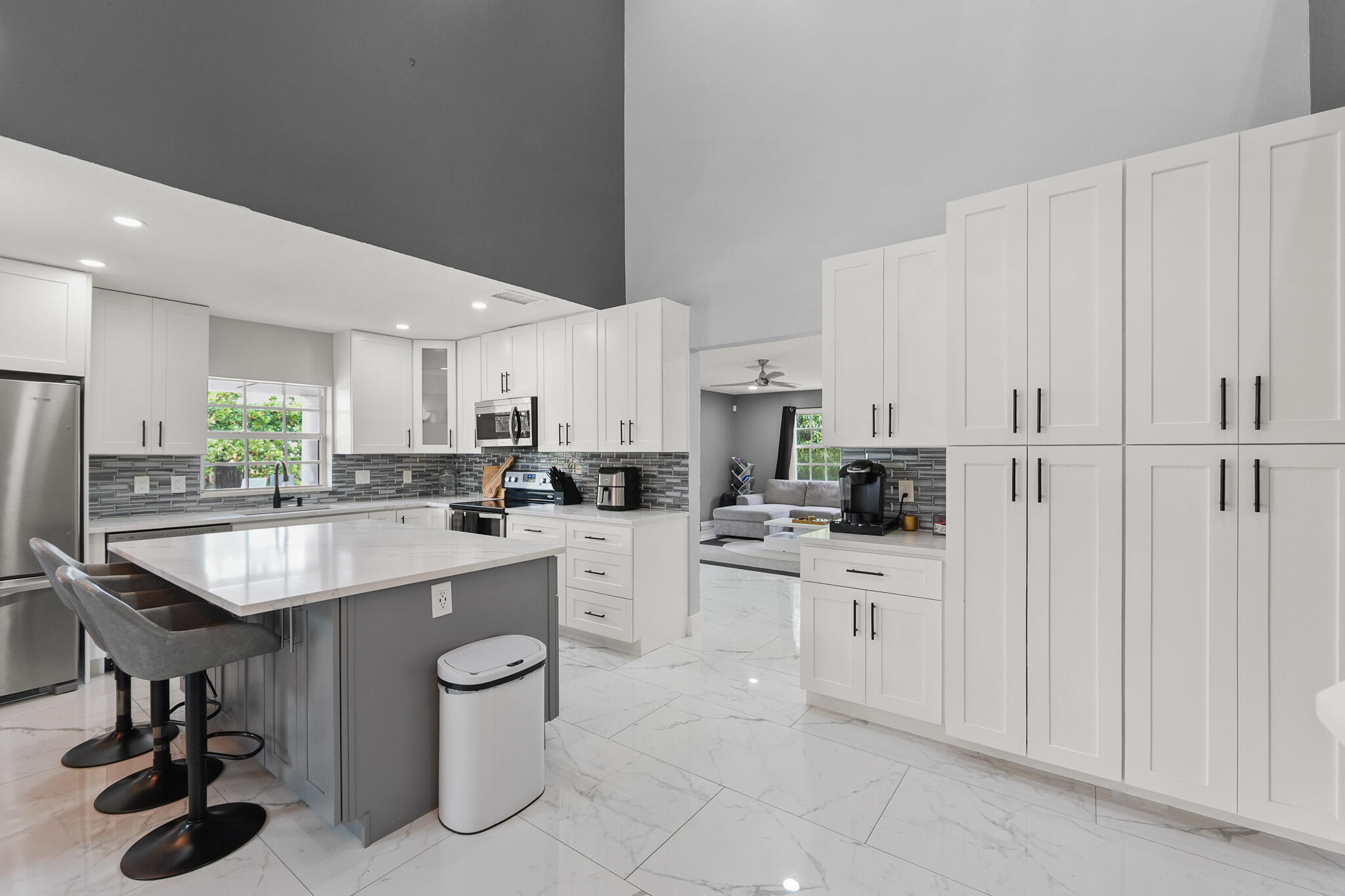 6785 Escondida Lake Clarke Shores, FL 33406
