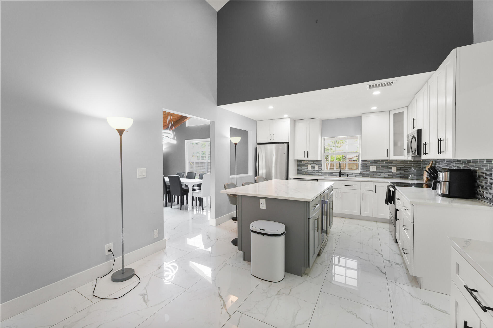 6785 Escondida Lake Clarke Shores, FL 33406