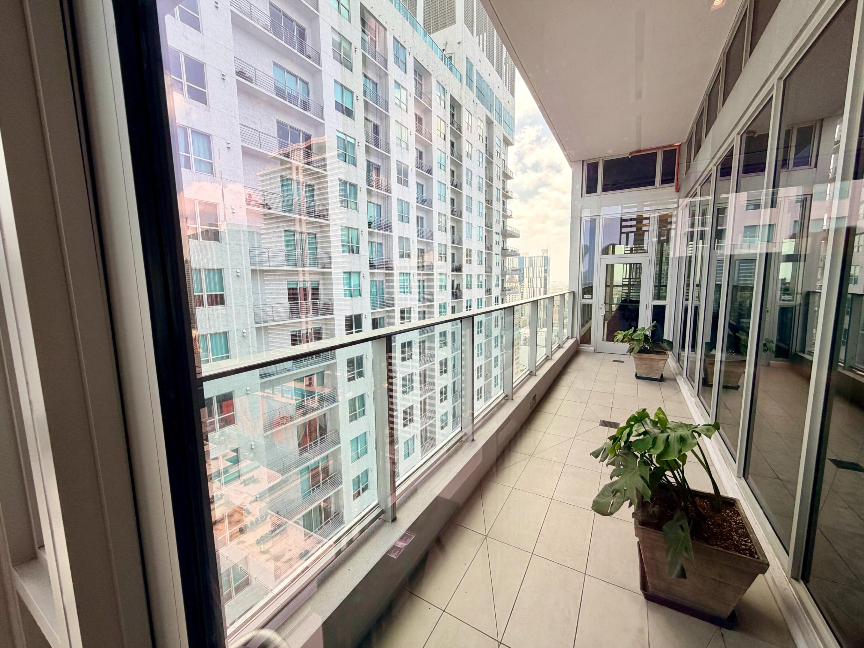 image Yotelpad Miami36
