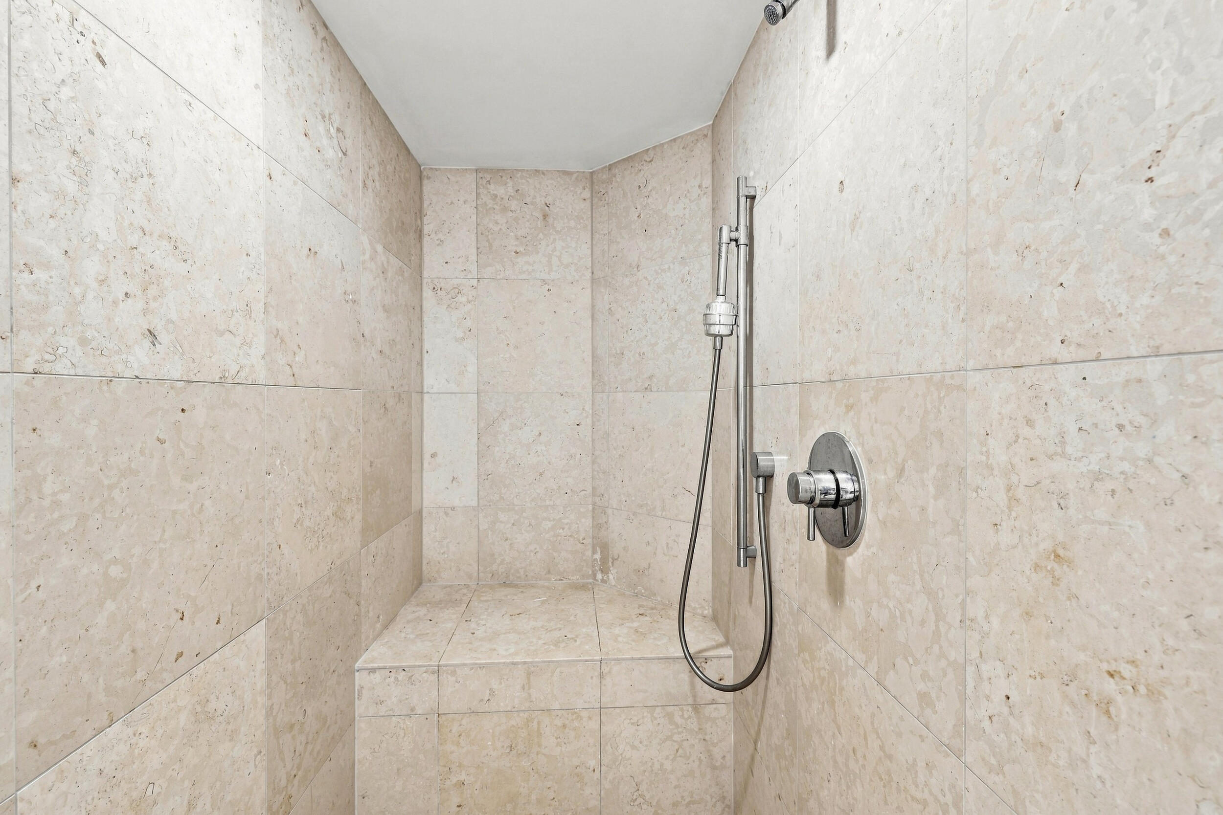 465 Brickell #5102 Miami, FL 33131