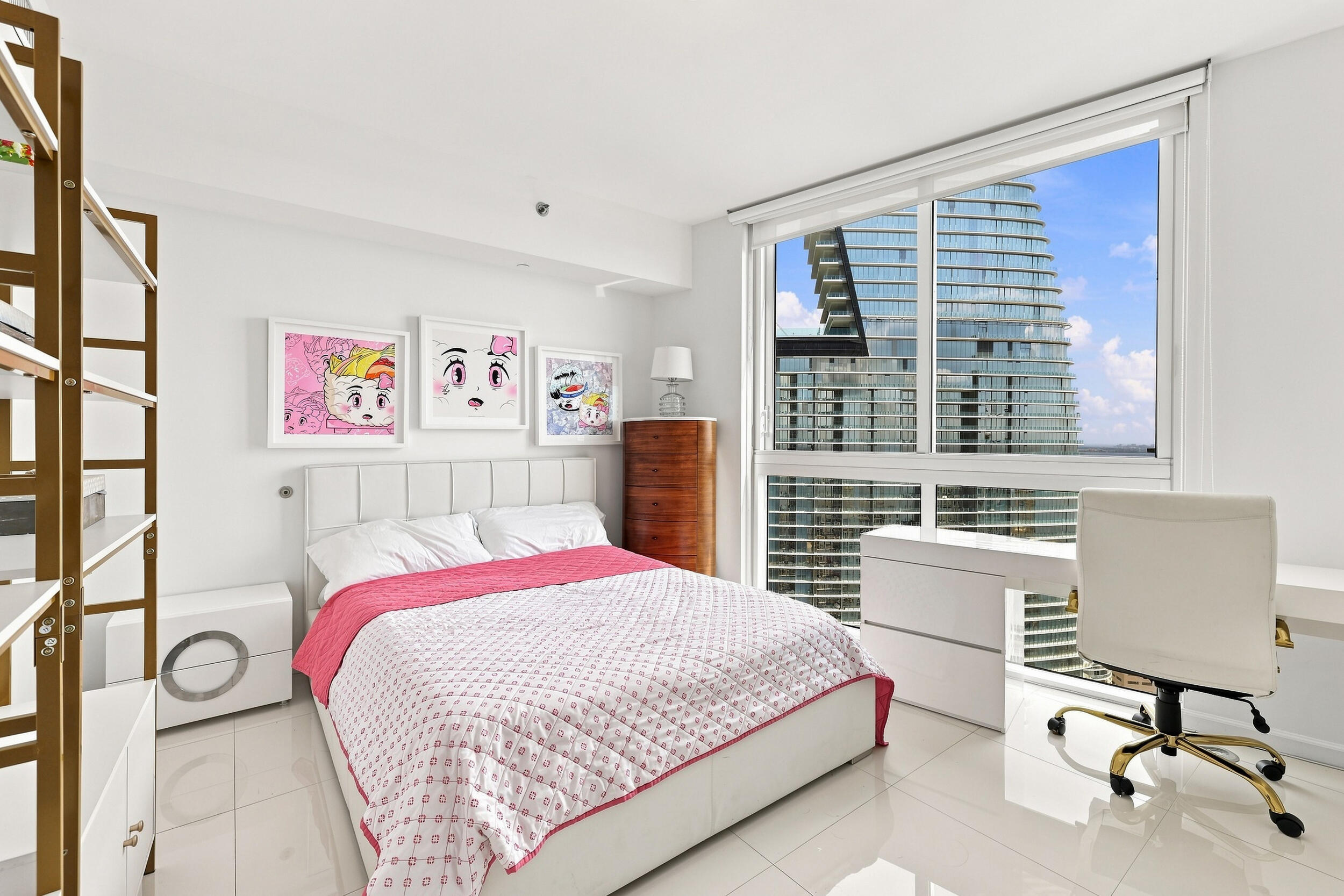 465 Brickell #5102 Miami, FL 33131