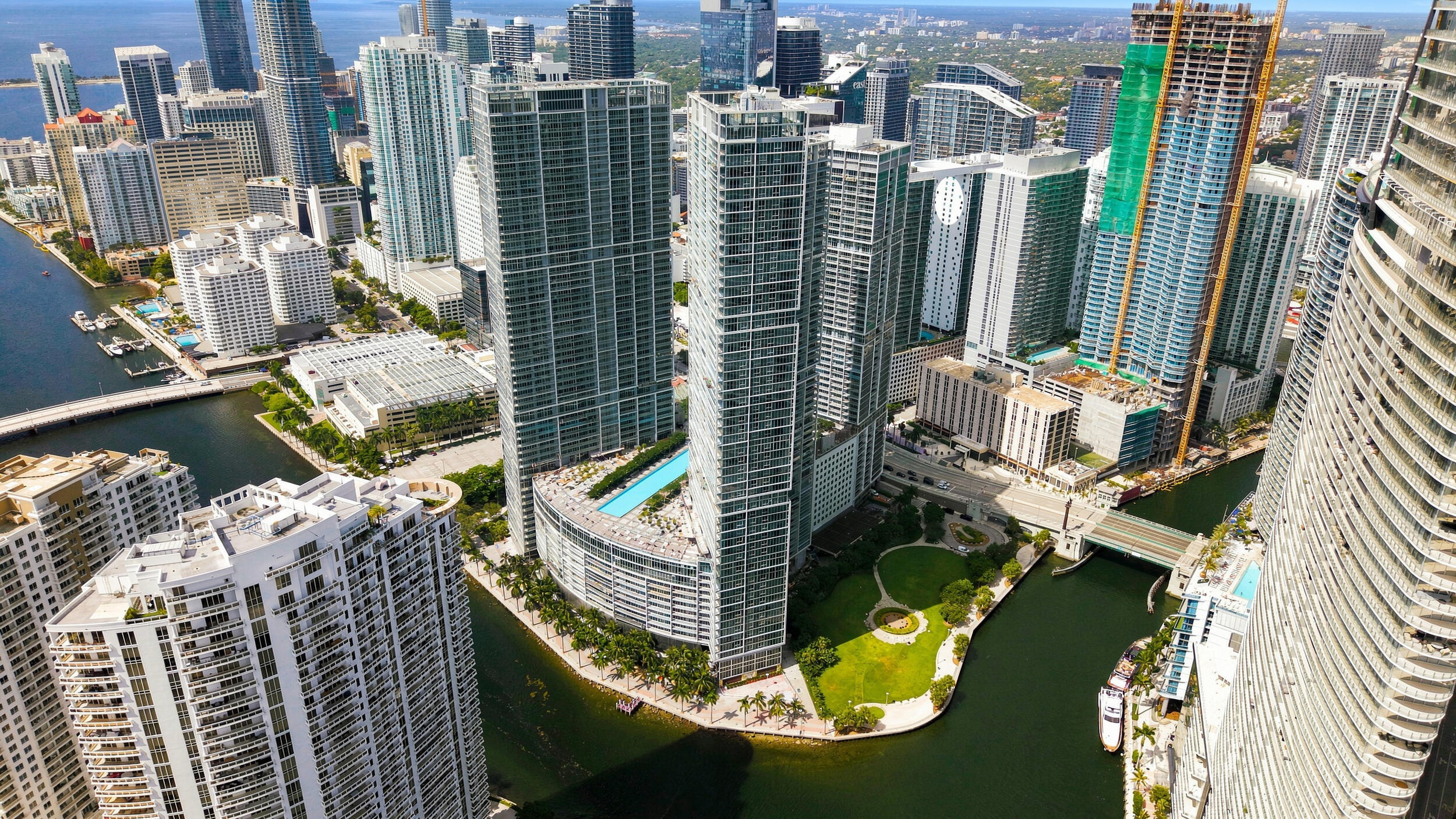 465 Brickell #5102 Miami, FL 33131