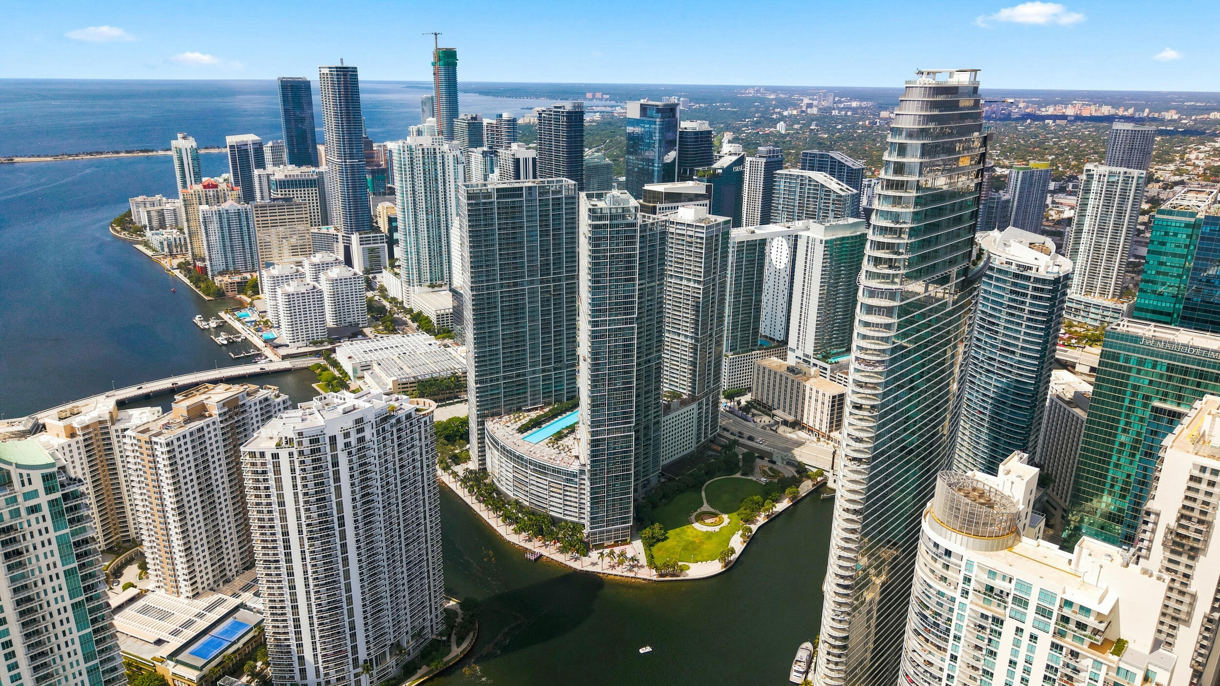 465 Brickell #5102 Miami, FL 33131