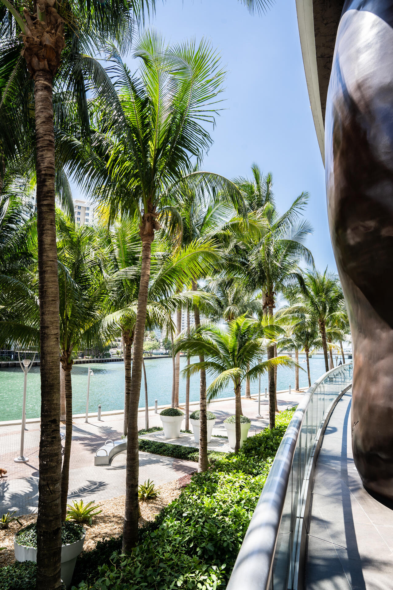 465 Brickell #5102 Miami, FL 33131