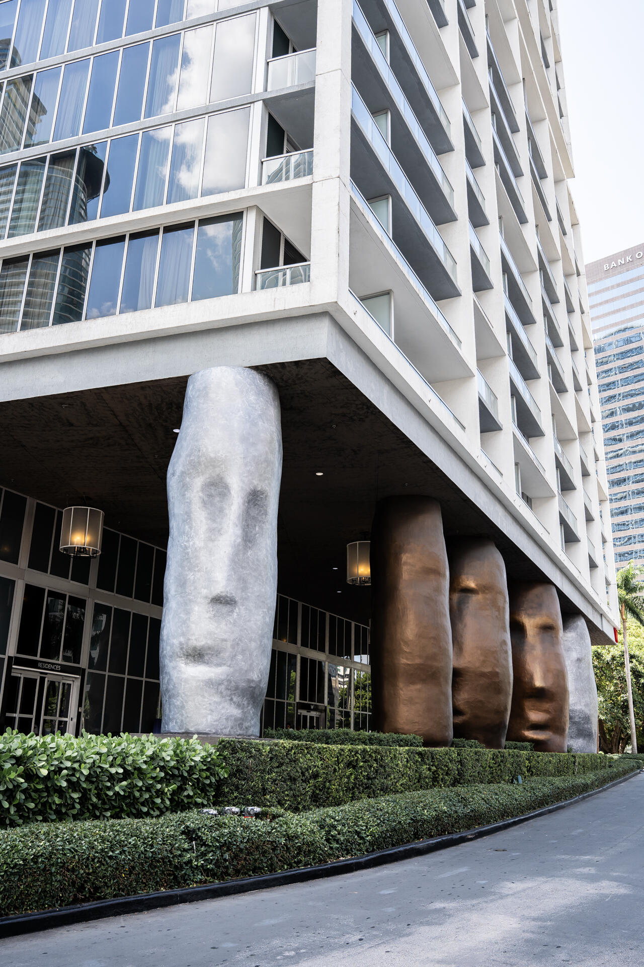 465 Brickell #5102 Miami, FL 33131