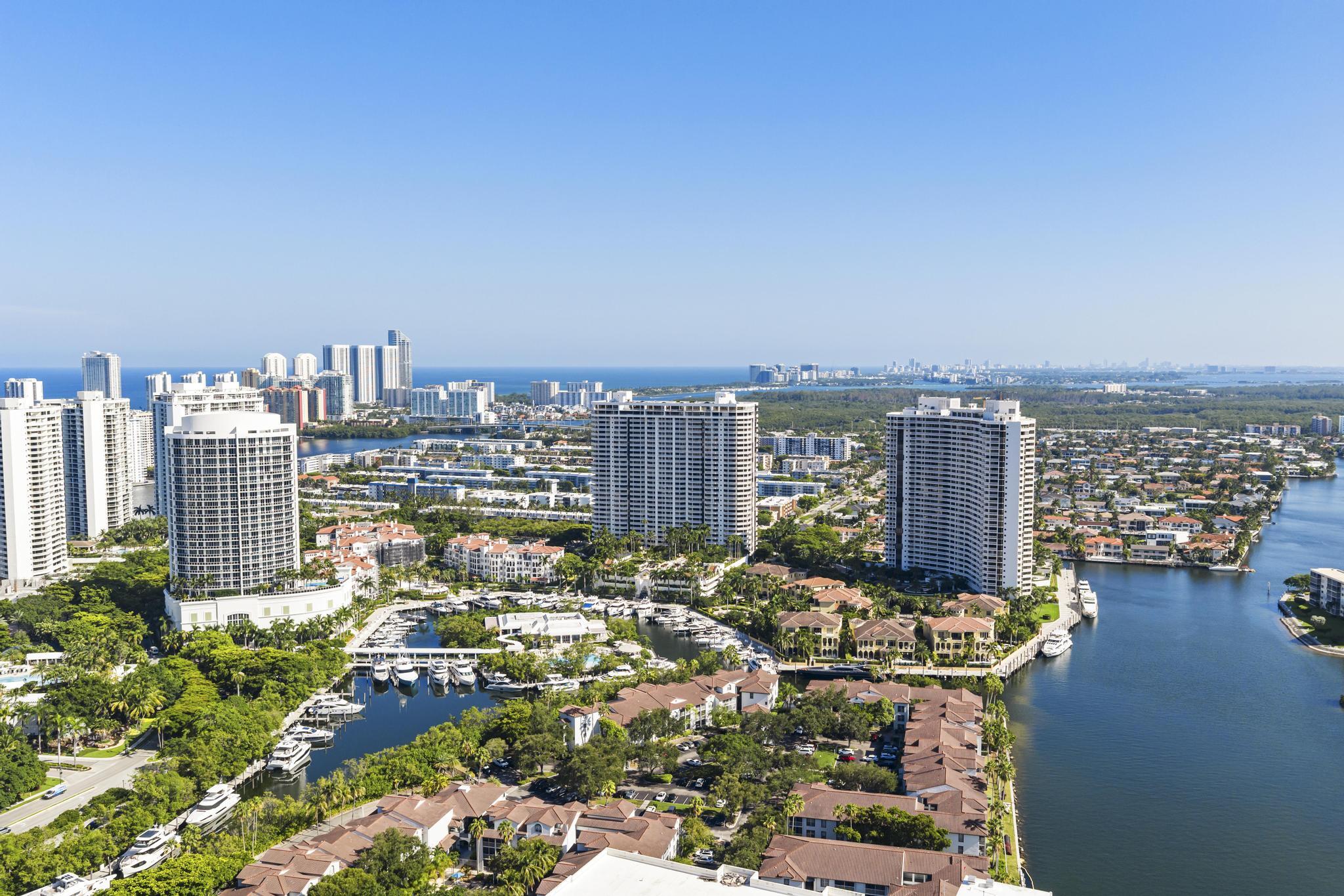 2000 Island #903 Aventura, FL 33160