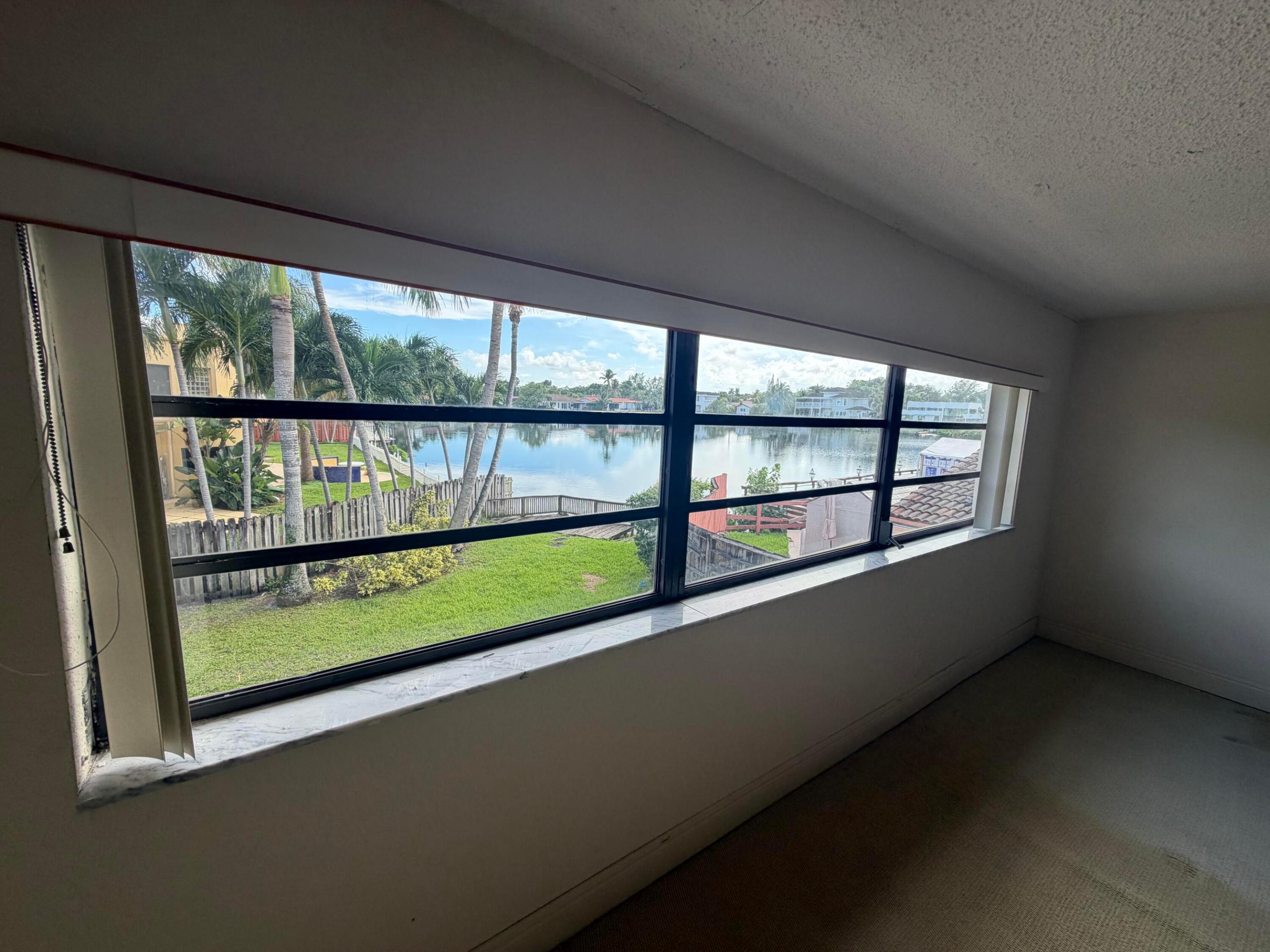 2390 NE 199th St Aventura, FL 33180