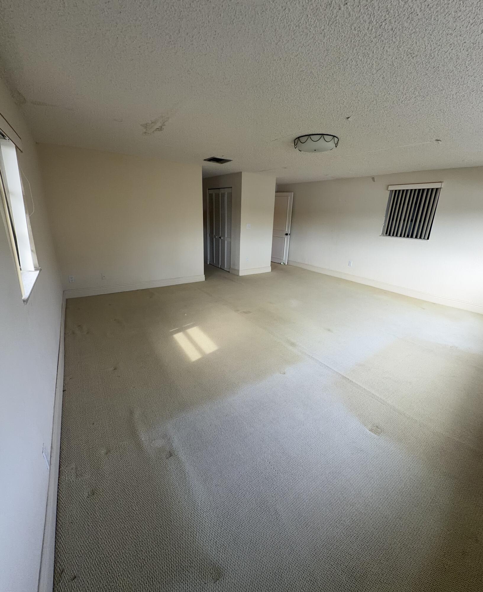 2390 NE 199th St Aventura, FL 33180