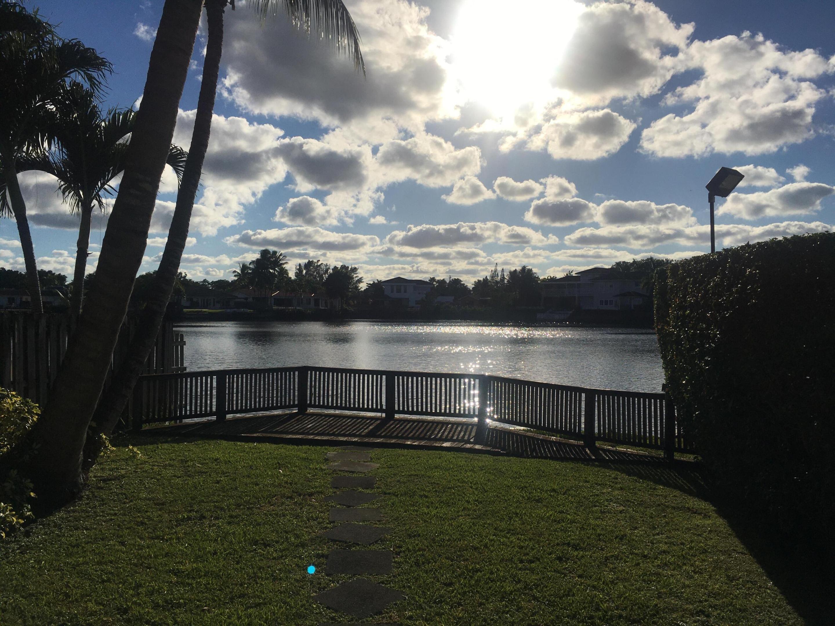 2390 NE 199th St Aventura, FL 33180