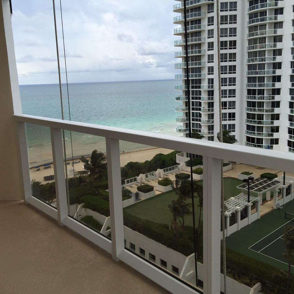 6423 Collins Ave #1501