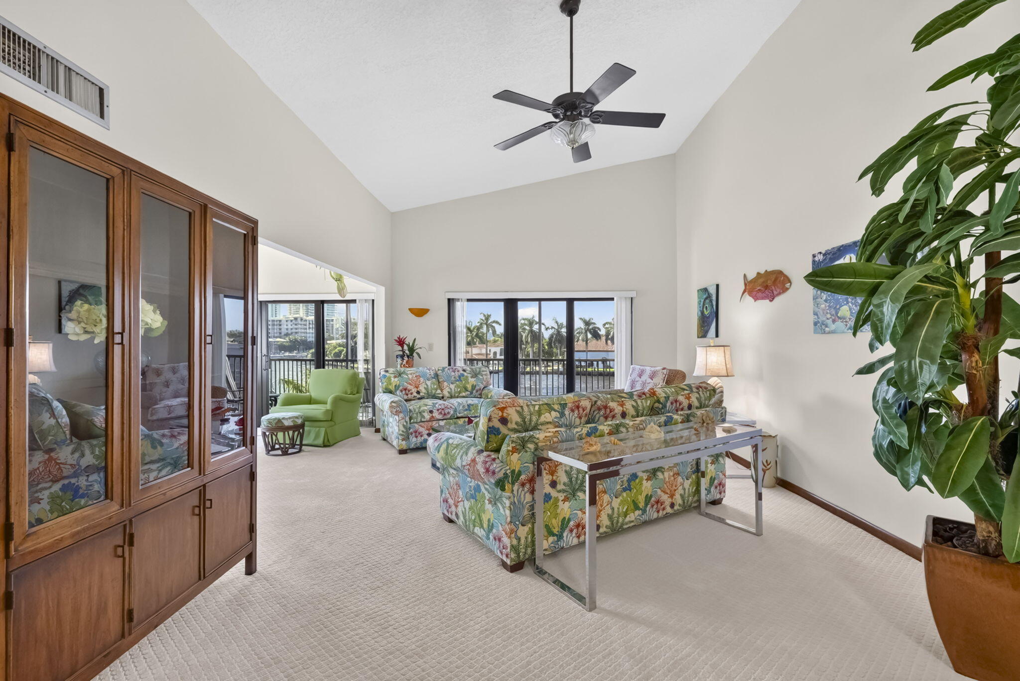 3208 SE 12th St #301 Pompano Beach, FL 33062