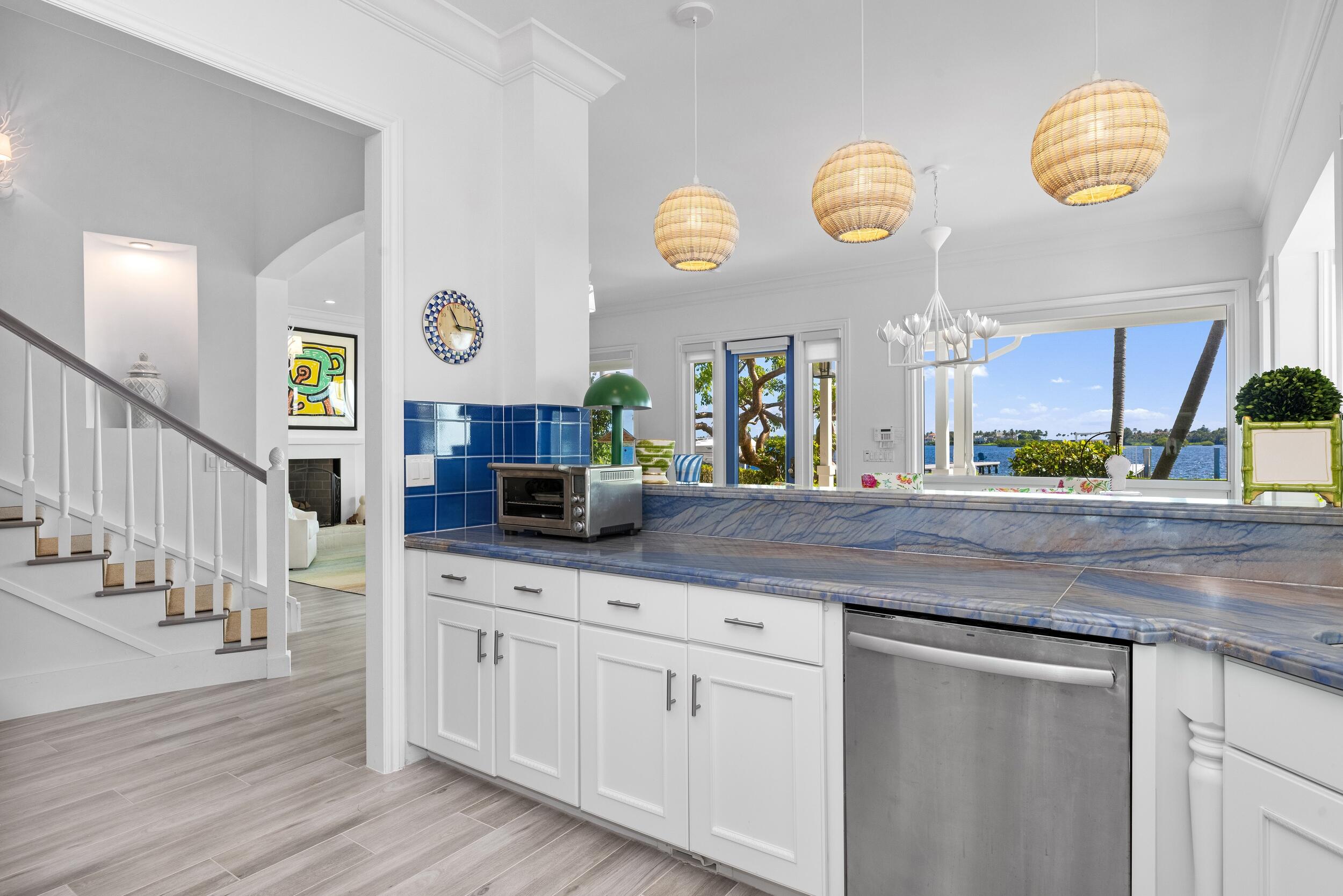 6917 S Flagler Dr West Palm Beach, FL 33405