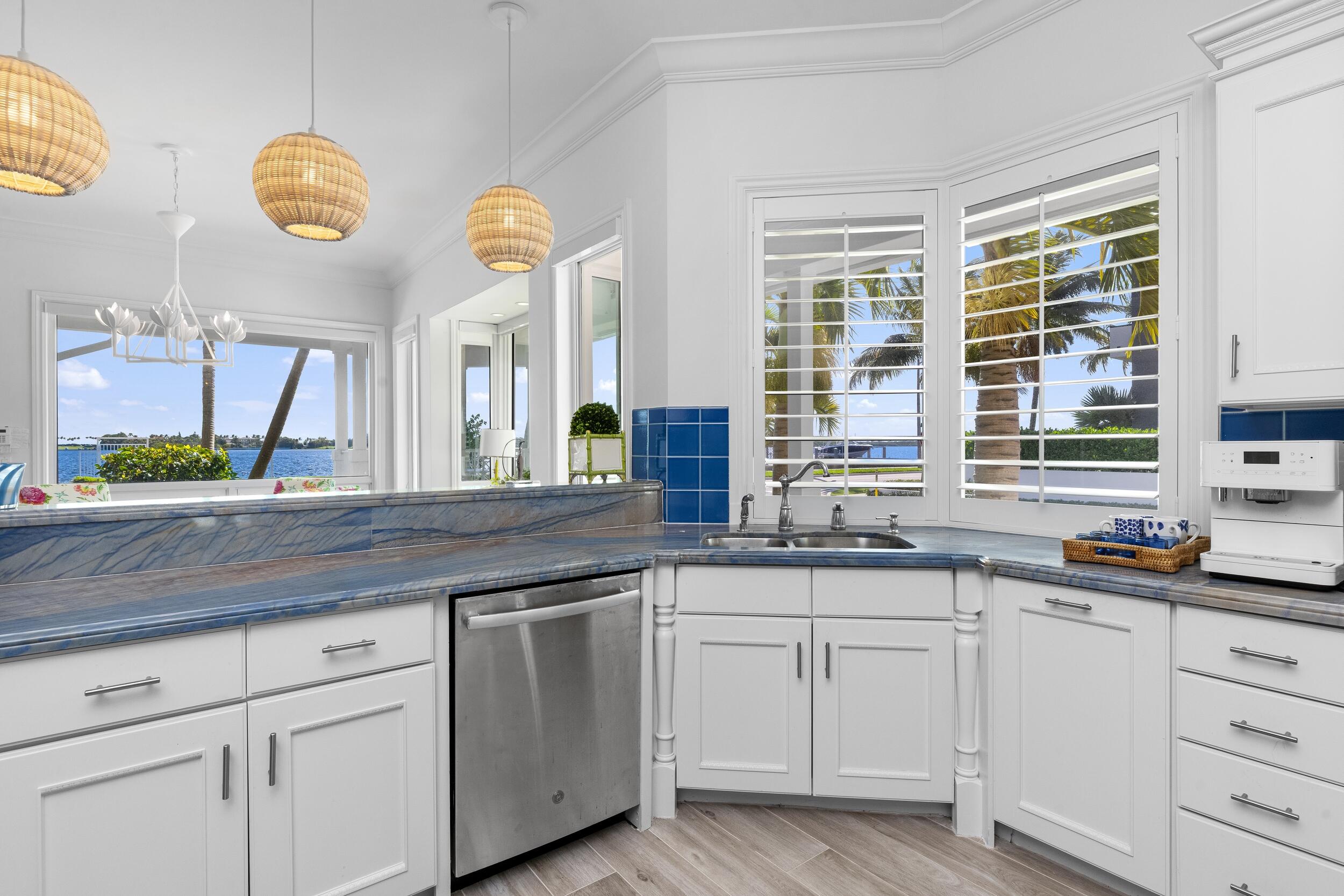 6917 S Flagler Dr West Palm Beach, FL 33405