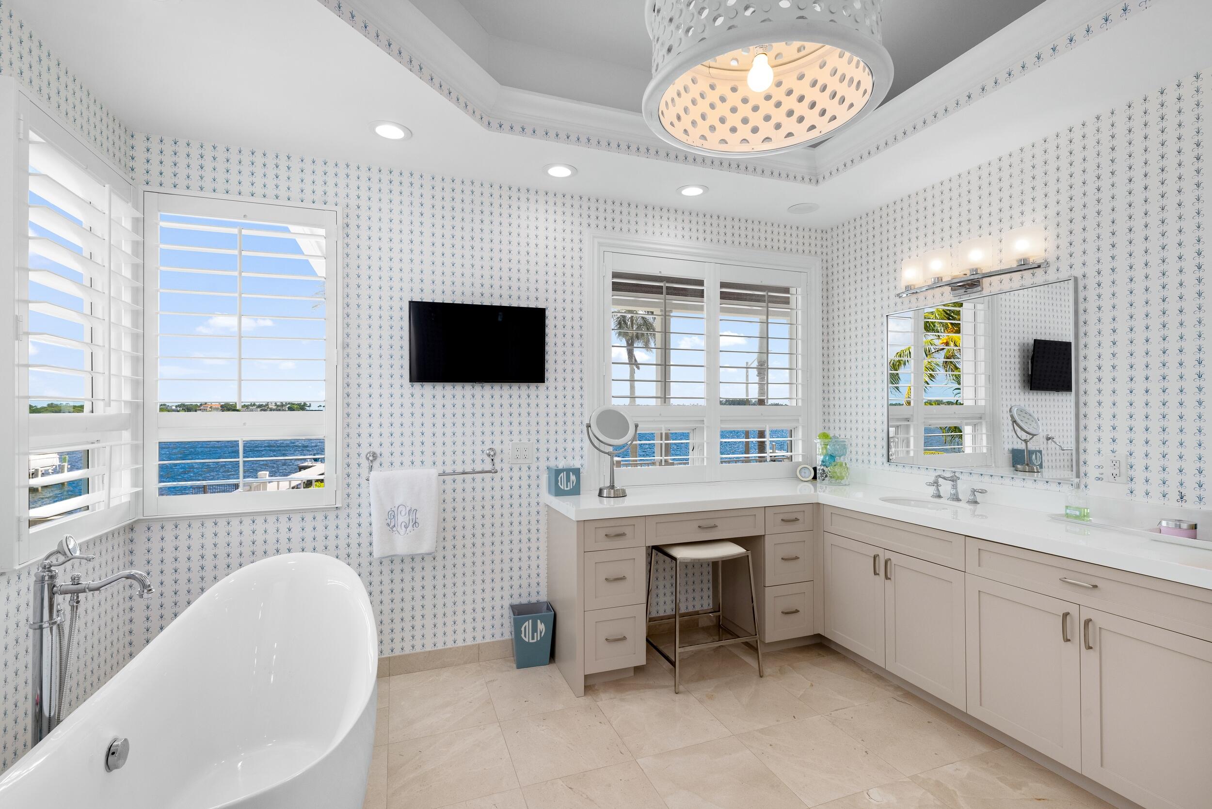6917 S Flagler Dr West Palm Beach, FL 33405
