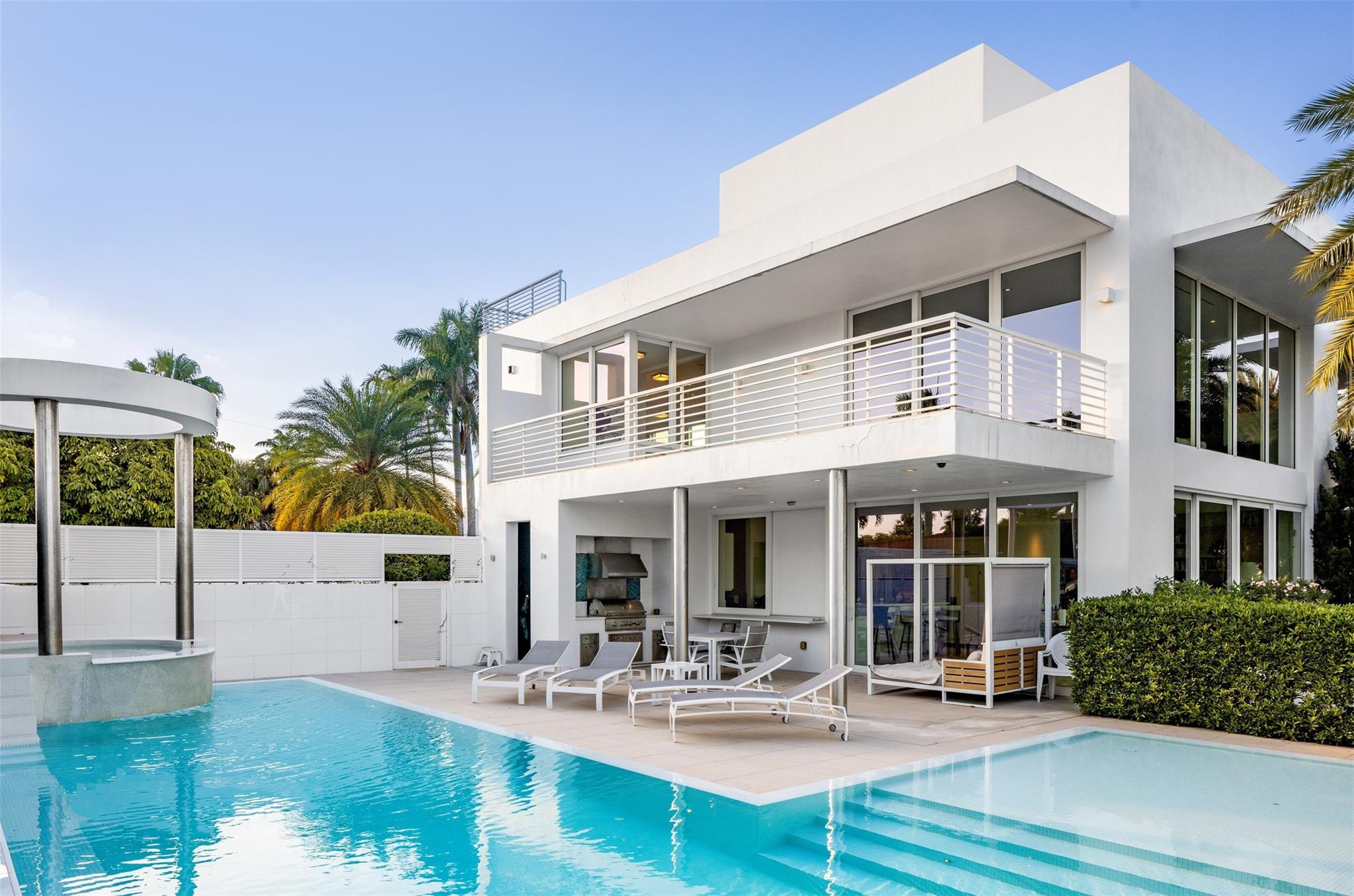 500 Isle Of Capri Dr Fort Lauderdale, FL 33301