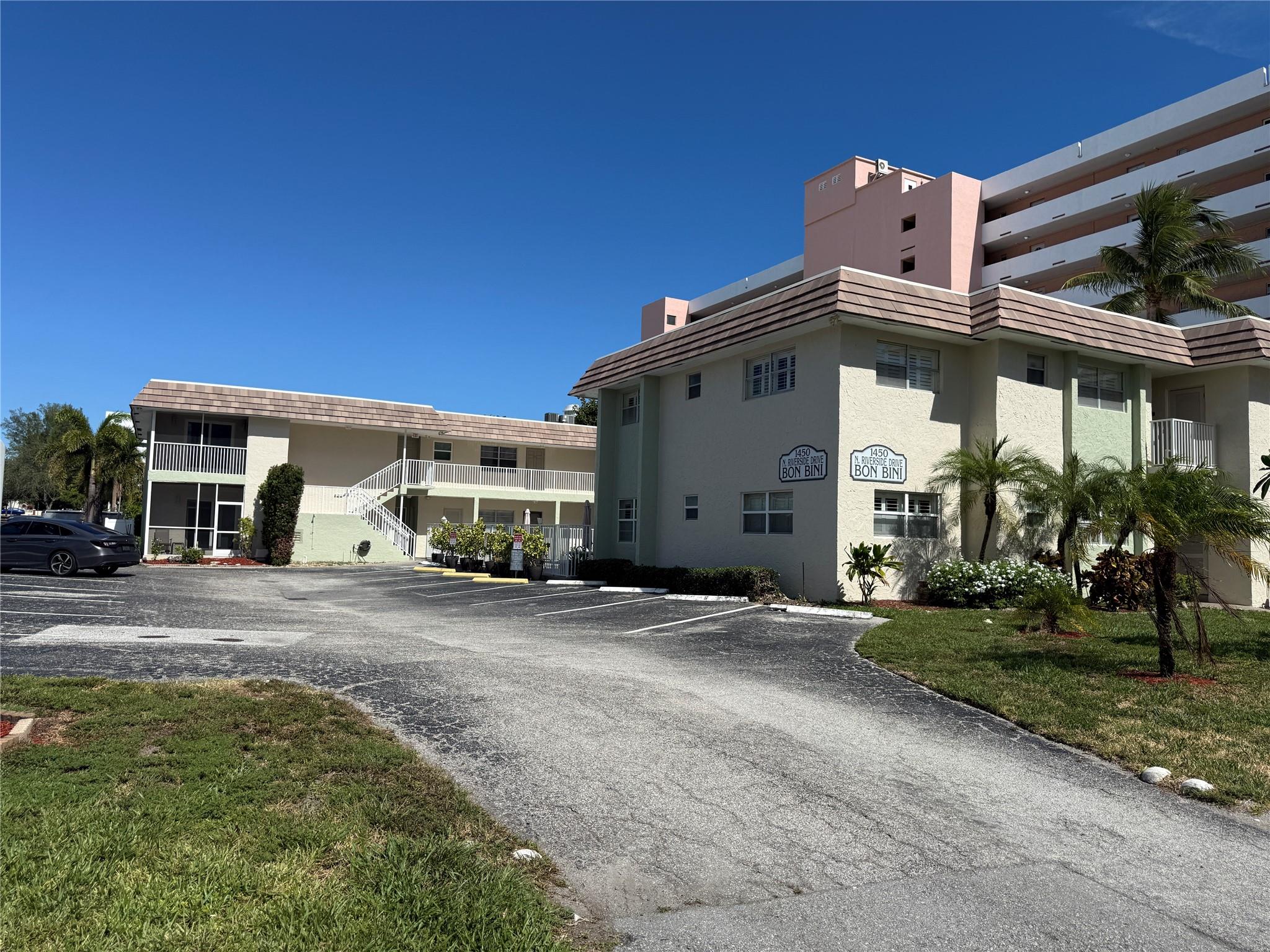 1450 N Riverside Dr #208,Pompano Beach, FL 33062