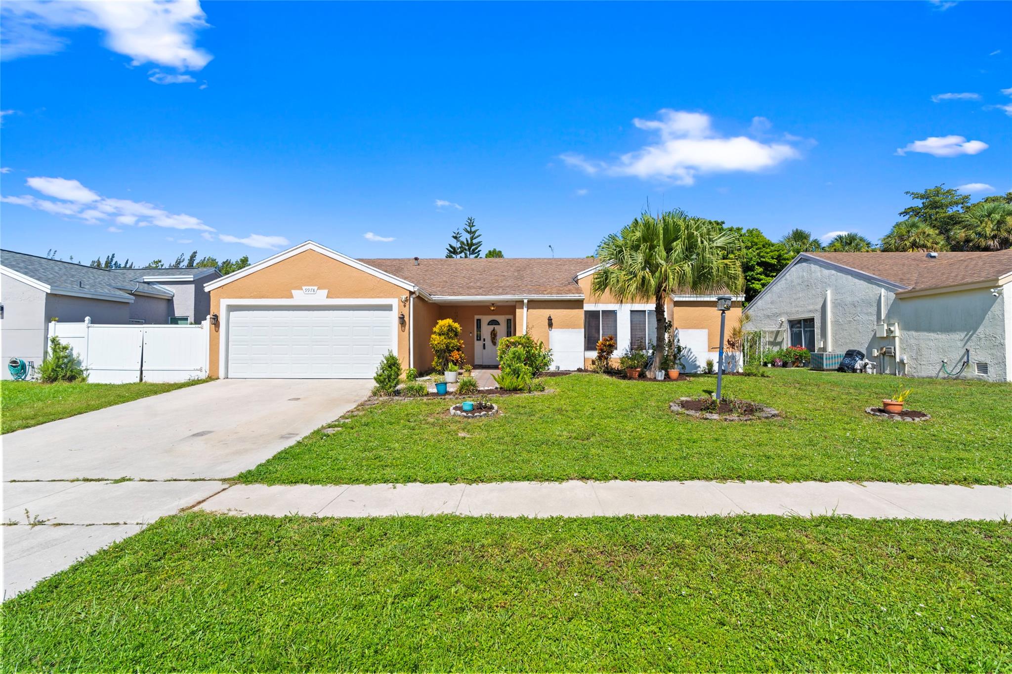 9978 Moss Pond Dr