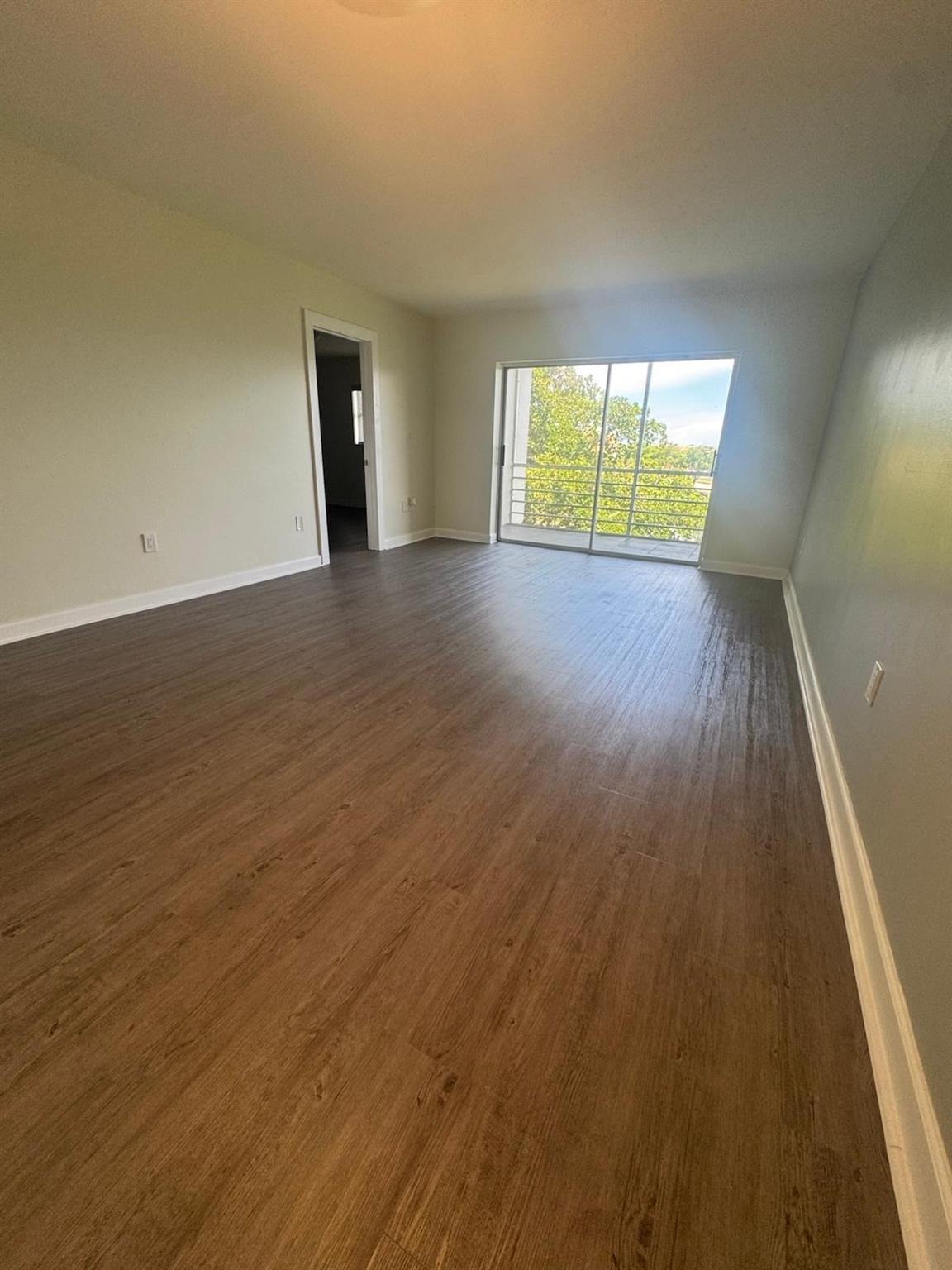 8600 Sunrise Lks Blvd #303