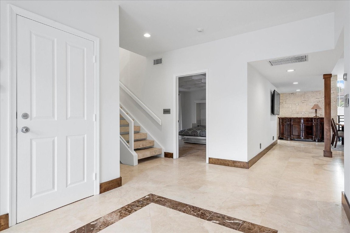 1421 Ponce De Leon Fort Lauderdale, FL 33316