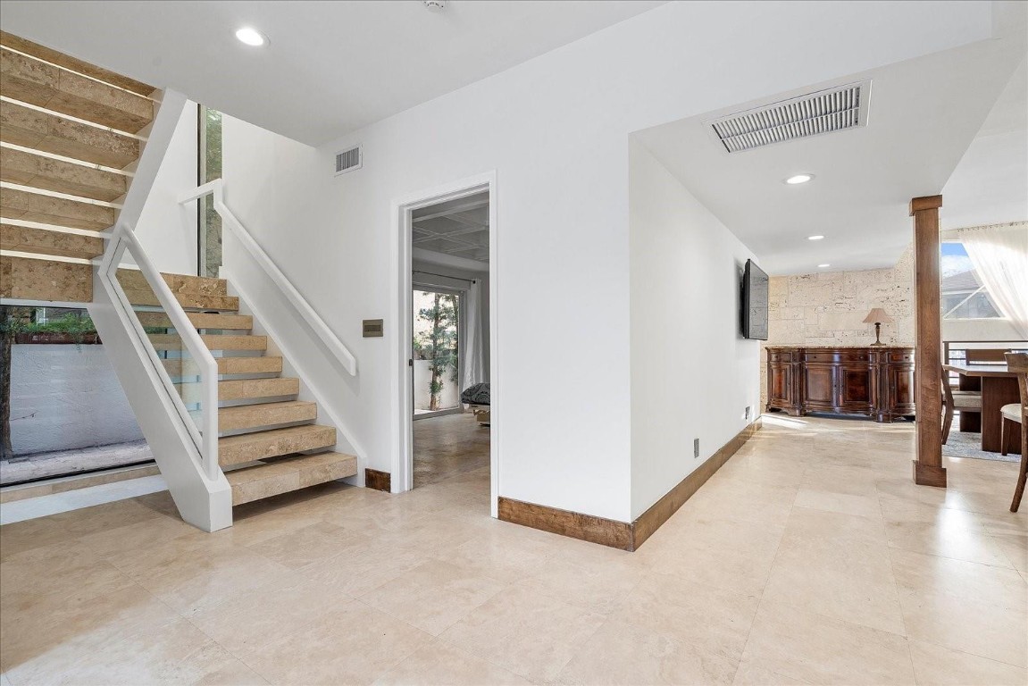 1421 Ponce De Leon Fort Lauderdale, FL 33316