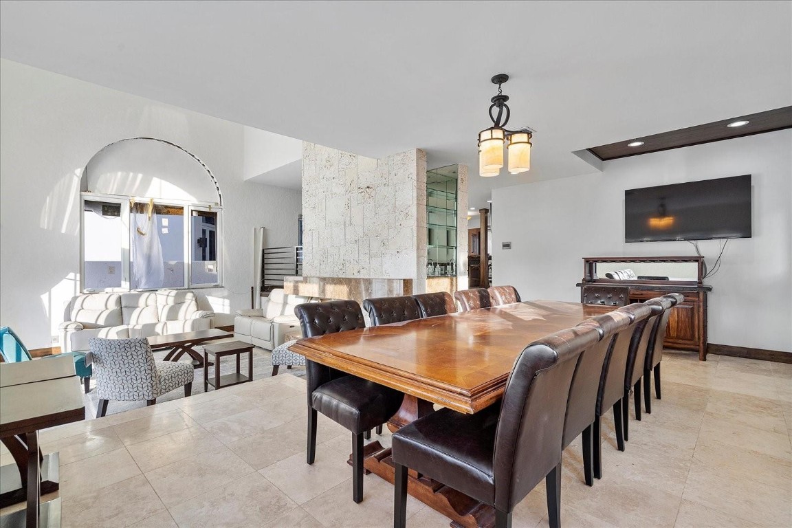 1421 Ponce De Leon Fort Lauderdale, FL 33316