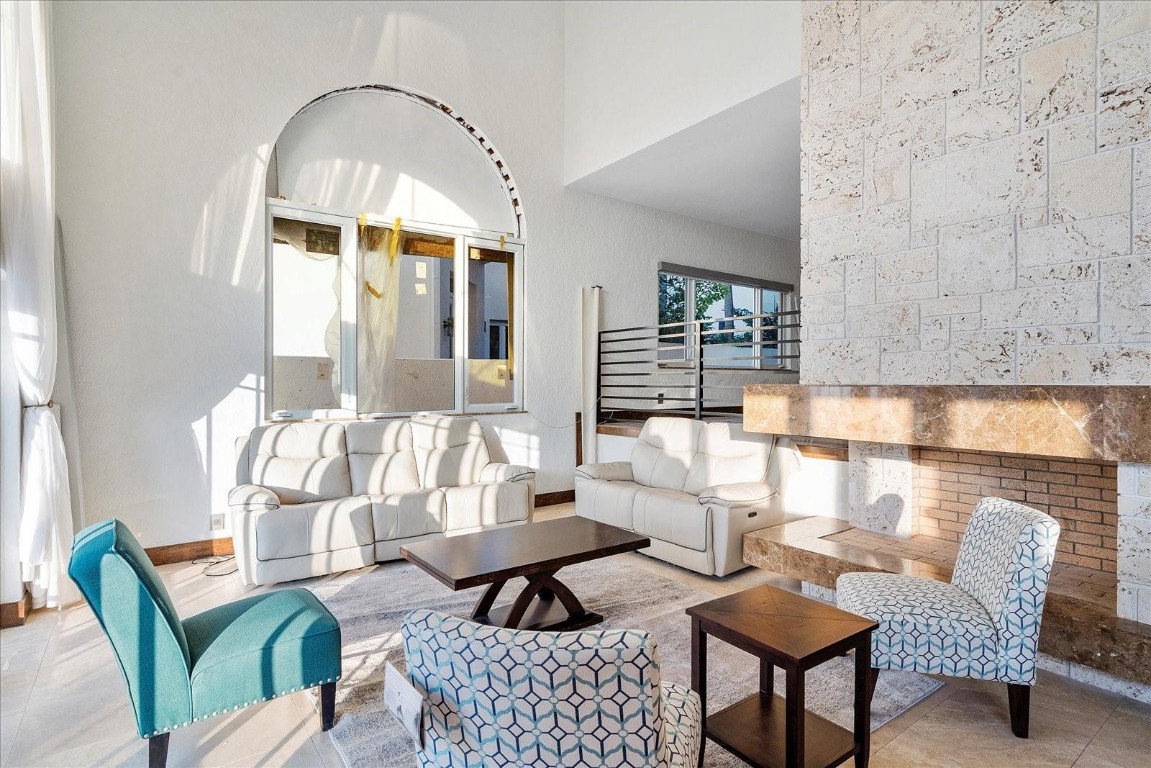 1421 Ponce De Leon Fort Lauderdale, FL 33316