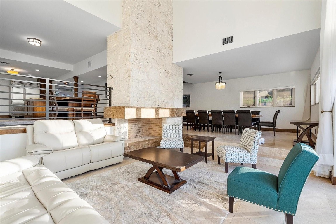 1421 Ponce De Leon Fort Lauderdale, FL 33316