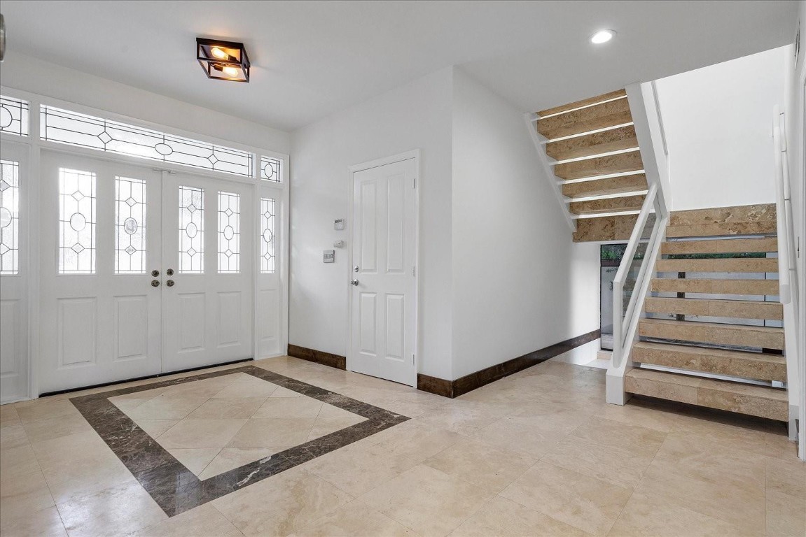 1421 Ponce De Leon Fort Lauderdale, FL 33316