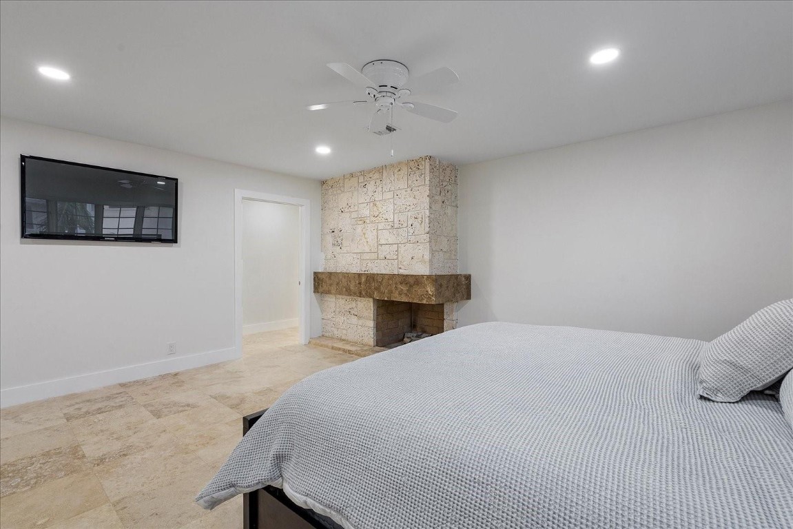 1421 Ponce De Leon Fort Lauderdale, FL 33316