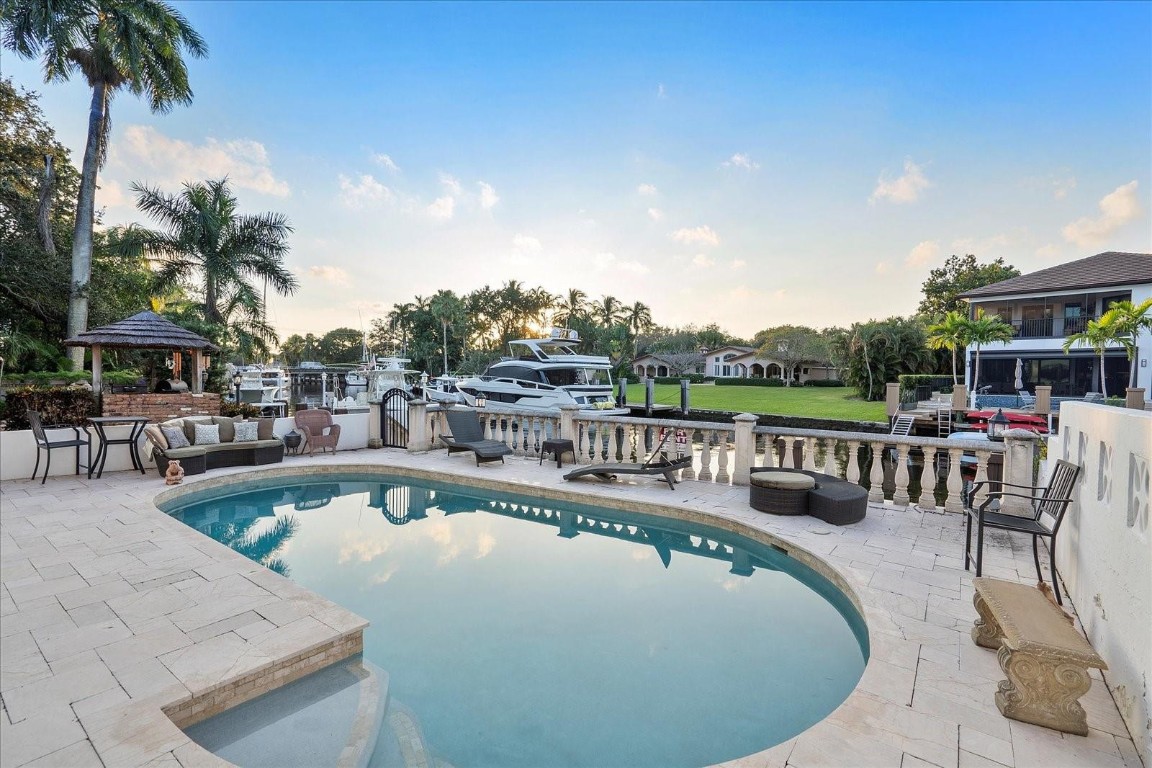 1421 Ponce De Leon Fort Lauderdale, FL 33316