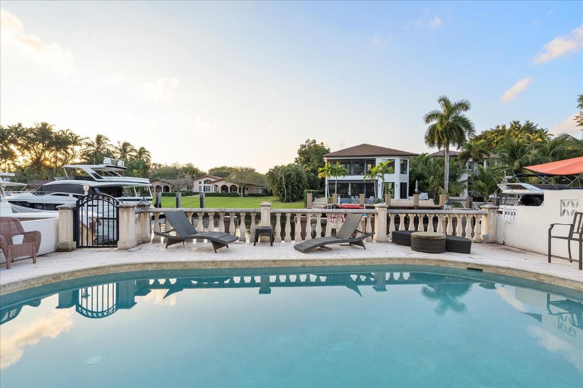 1421 Ponce De Leon Fort Lauderdale, FL 33316