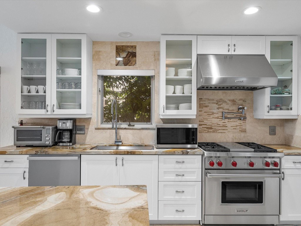 1421 Ponce De Leon Fort Lauderdale, FL 33316