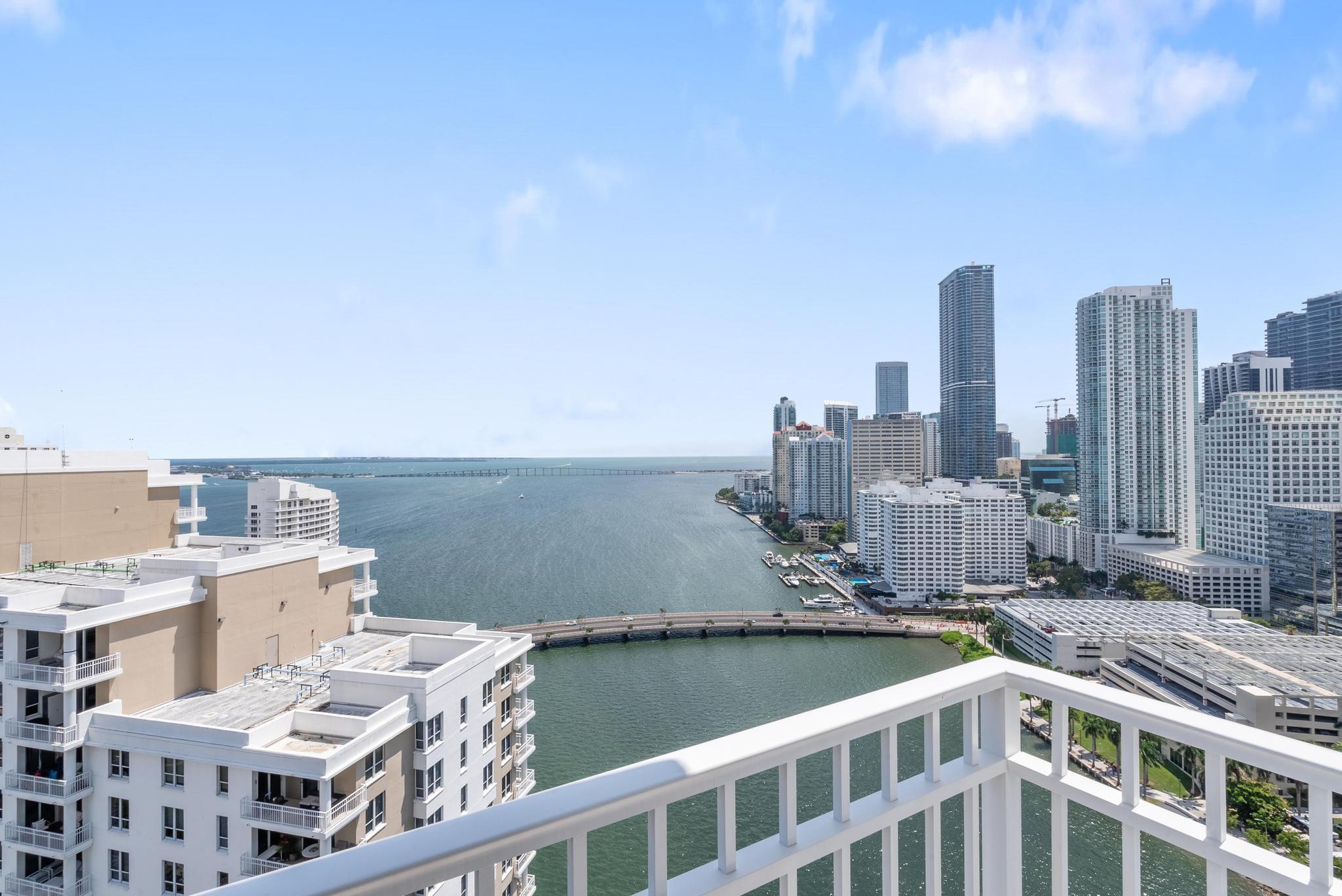 image The Courts Brickell Key2