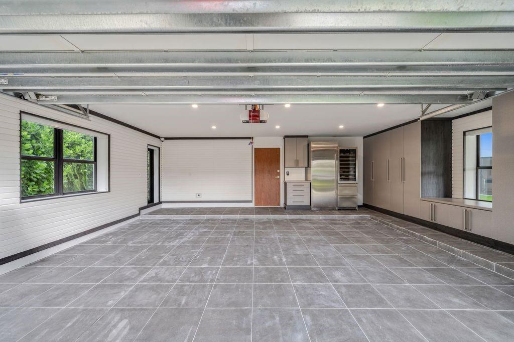 19 Gatehouse Rd Sea Ranch Lakes, FL 33308