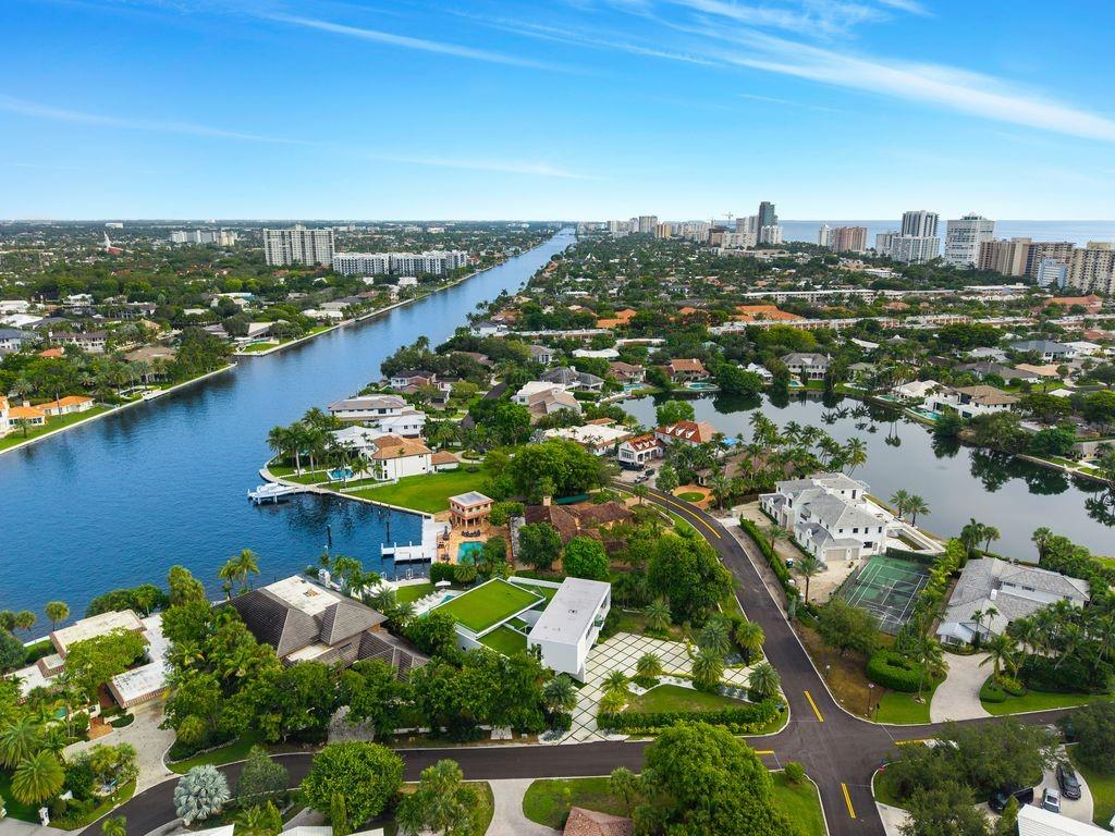 19 Gatehouse Rd Sea Ranch Lakes, FL 33308